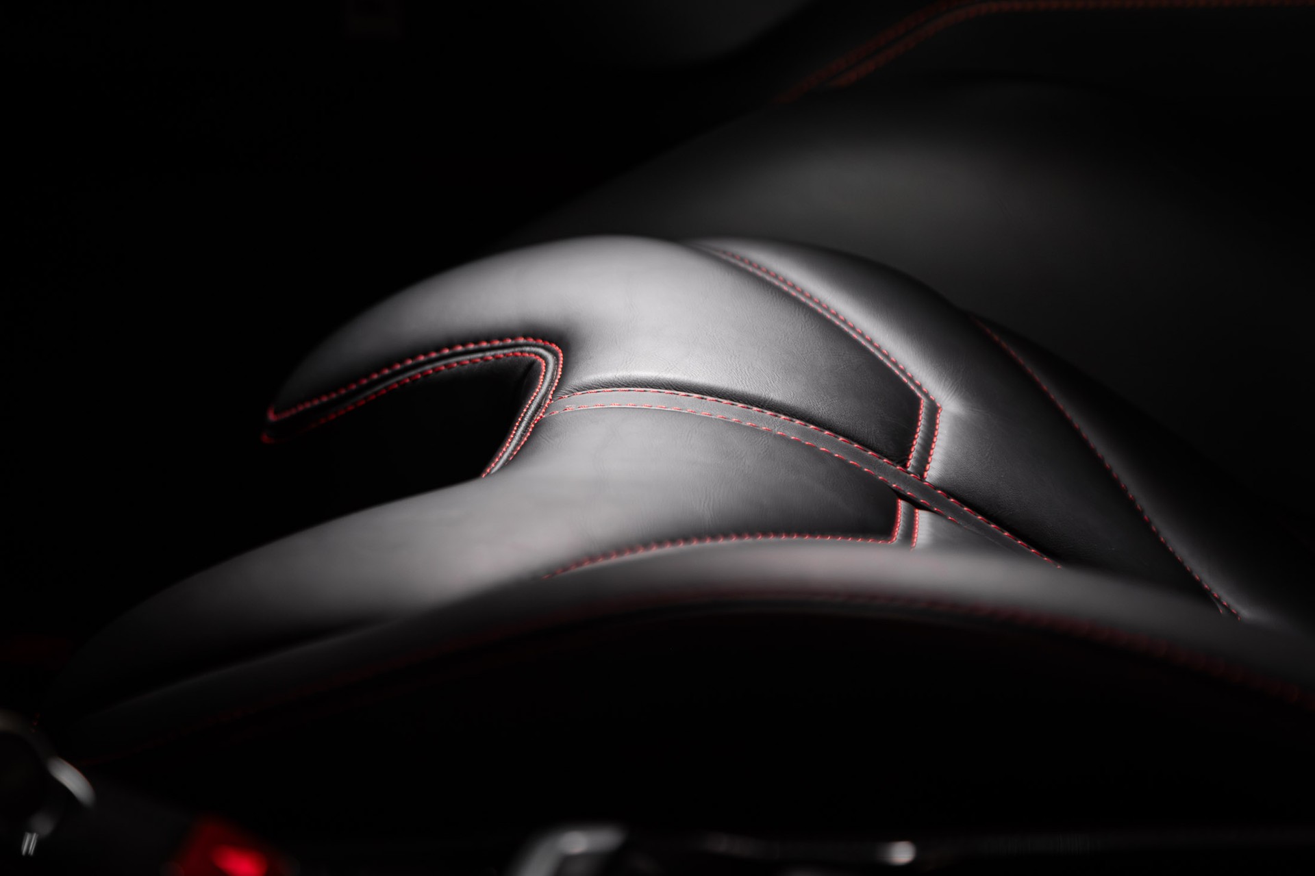 FERRARI 488 Spider 3.9 V8-image-27