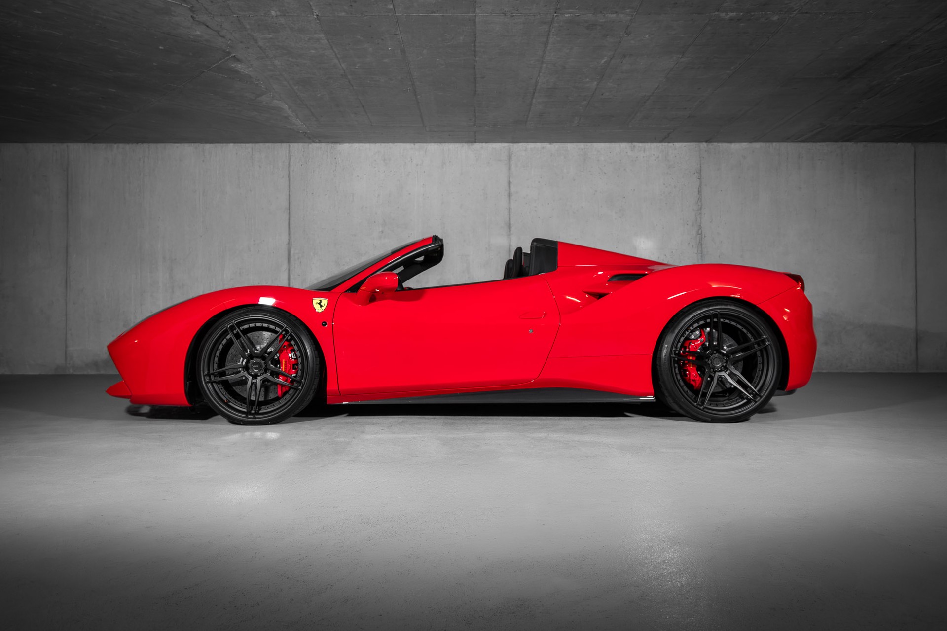 FERRARI 488 Spider 3.9 V8-showroom-element-1