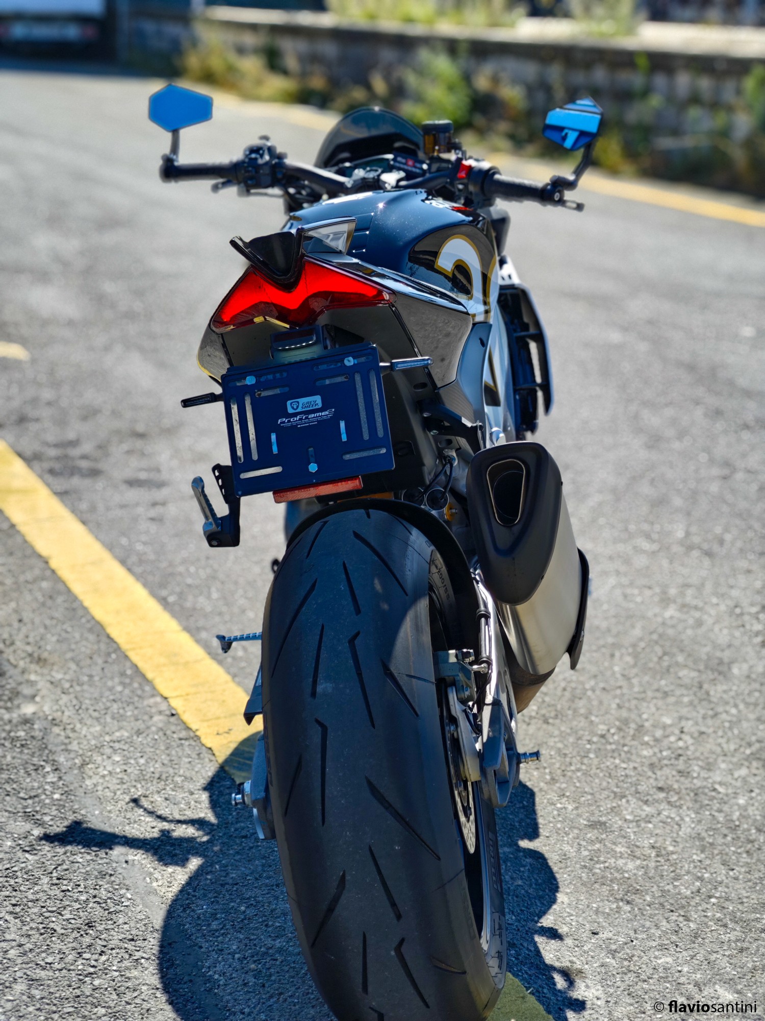 APRILIA Tuono V4 1100 Factory-image-8