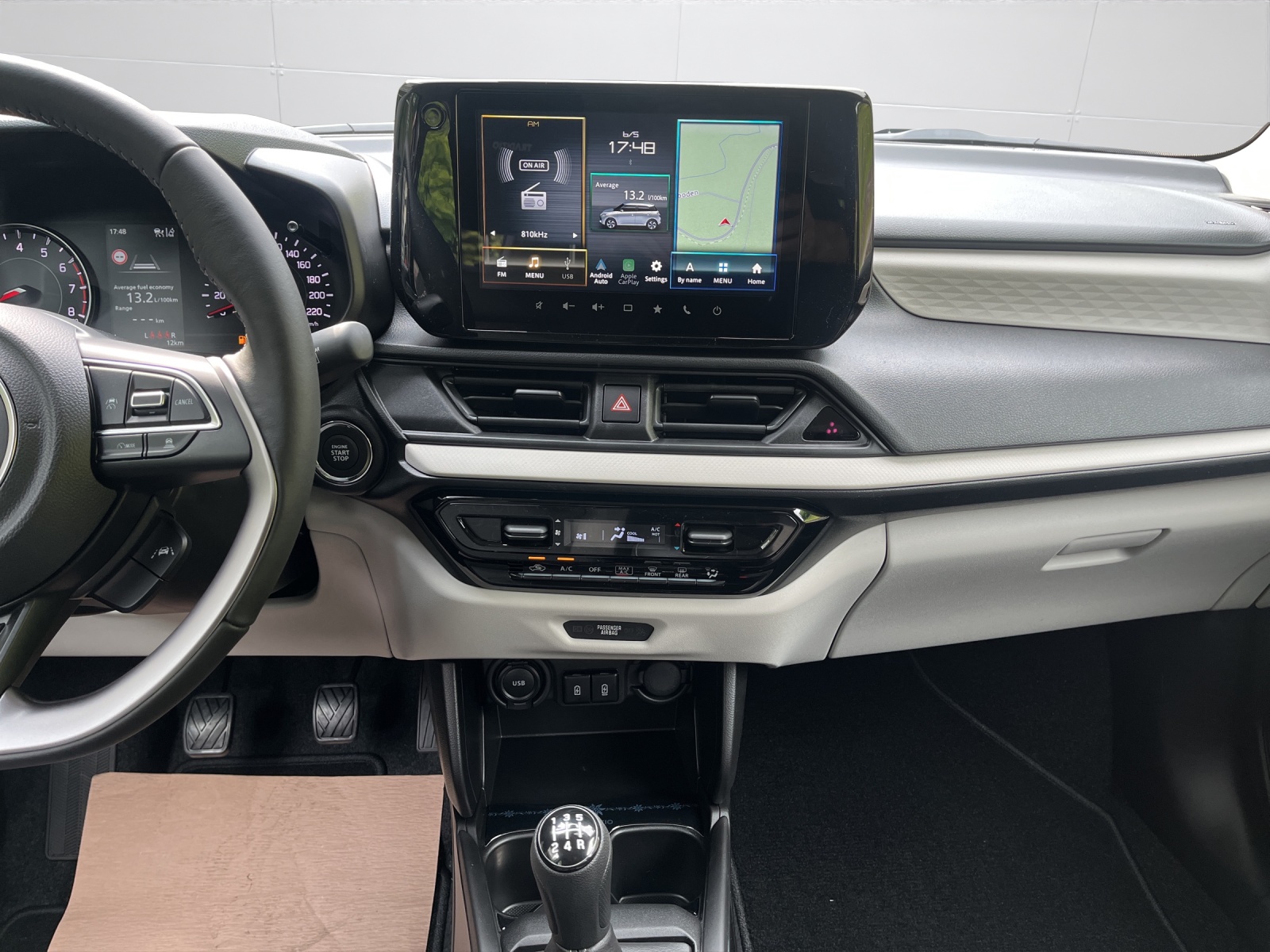 SUZUKI Swift 1.2 Tradizio Hybrid 4x4-image-10