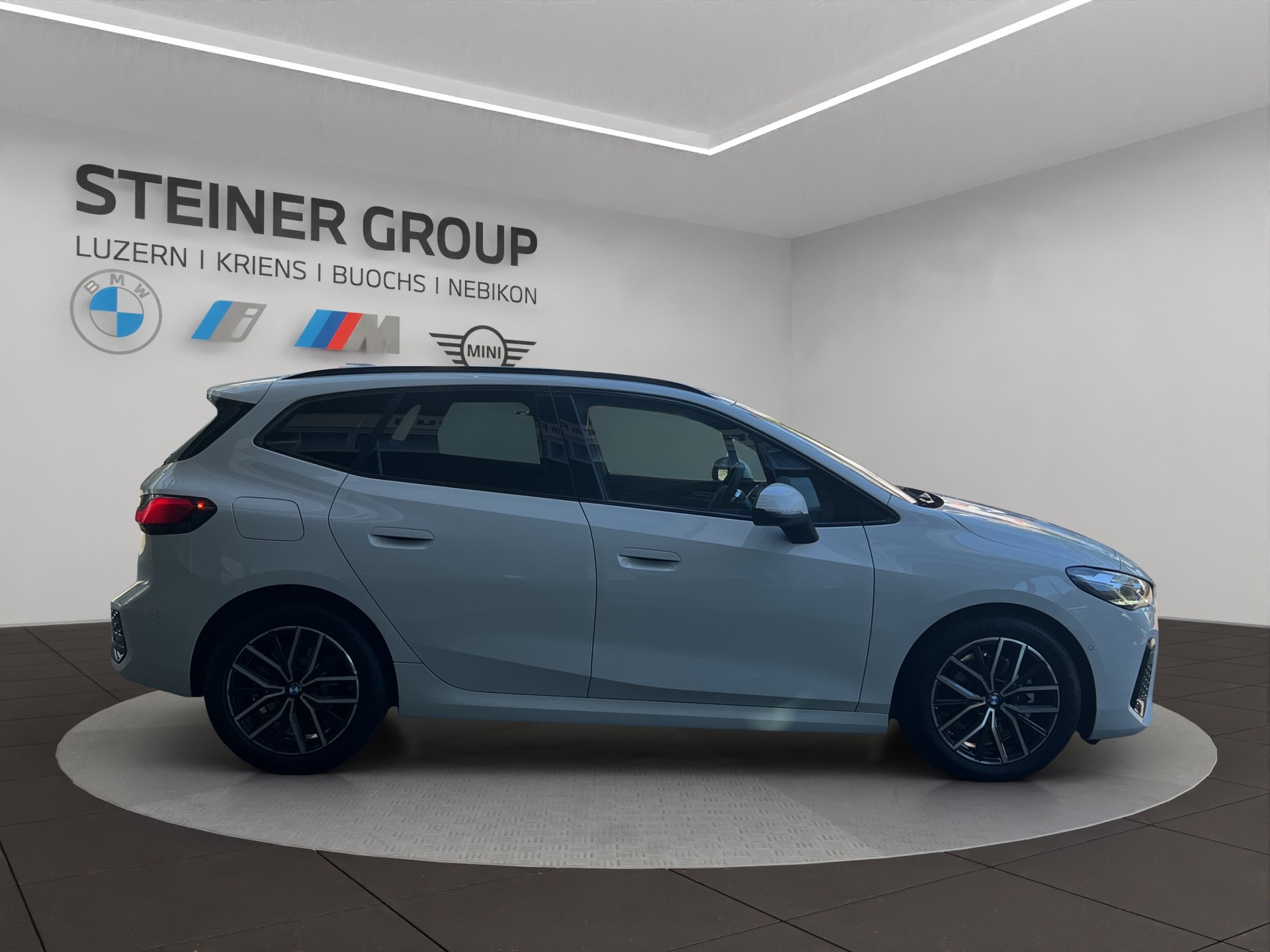 BMW 218d Active Tourer M Sport DKG-image-4