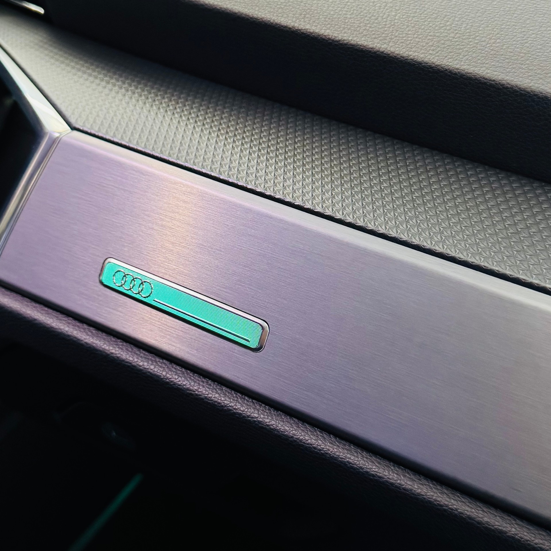 AUDI Q3 35 TFSI S line Attraction S-tronic-image-19