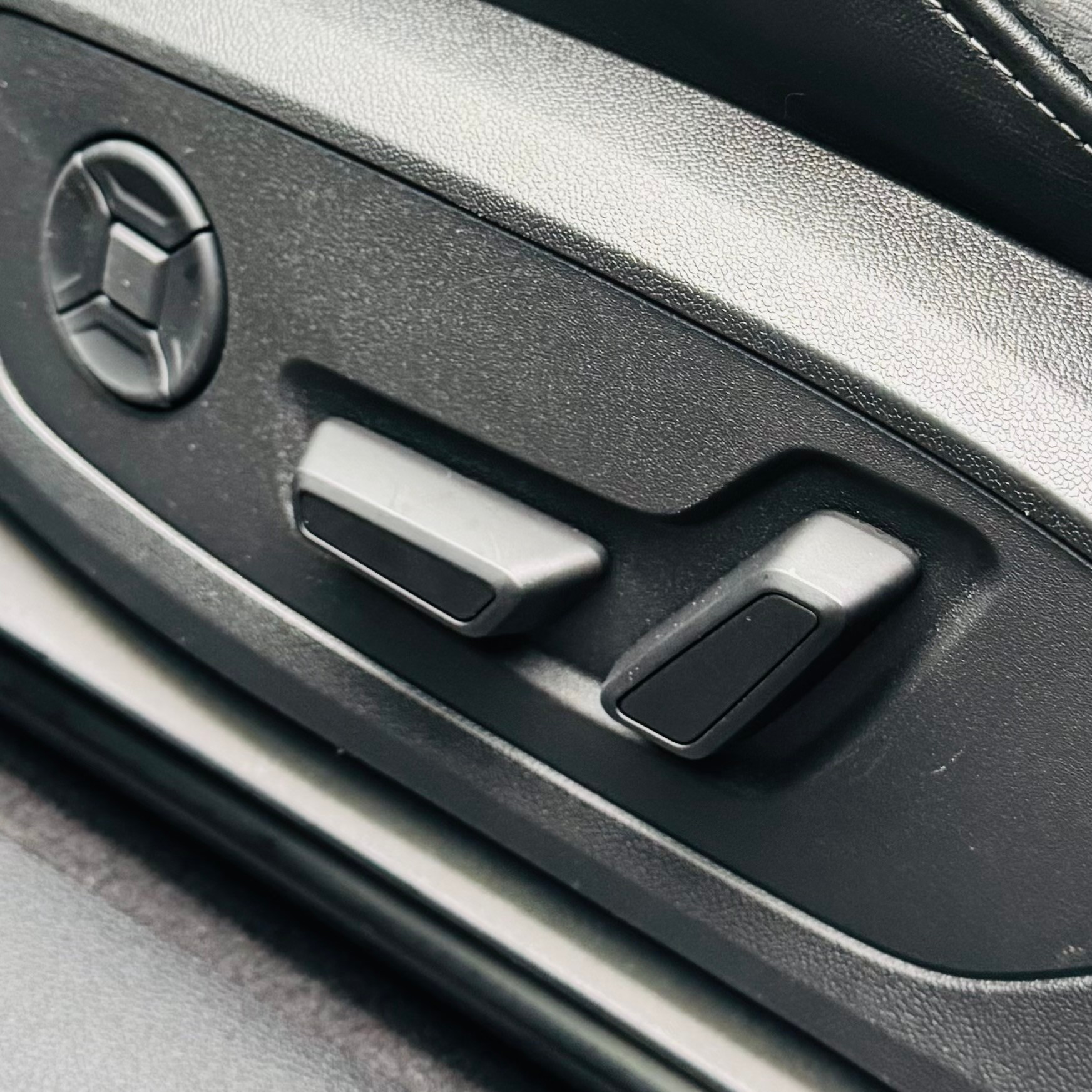AUDI Q3 35 TFSI S line Attraction S-tronic-image-7