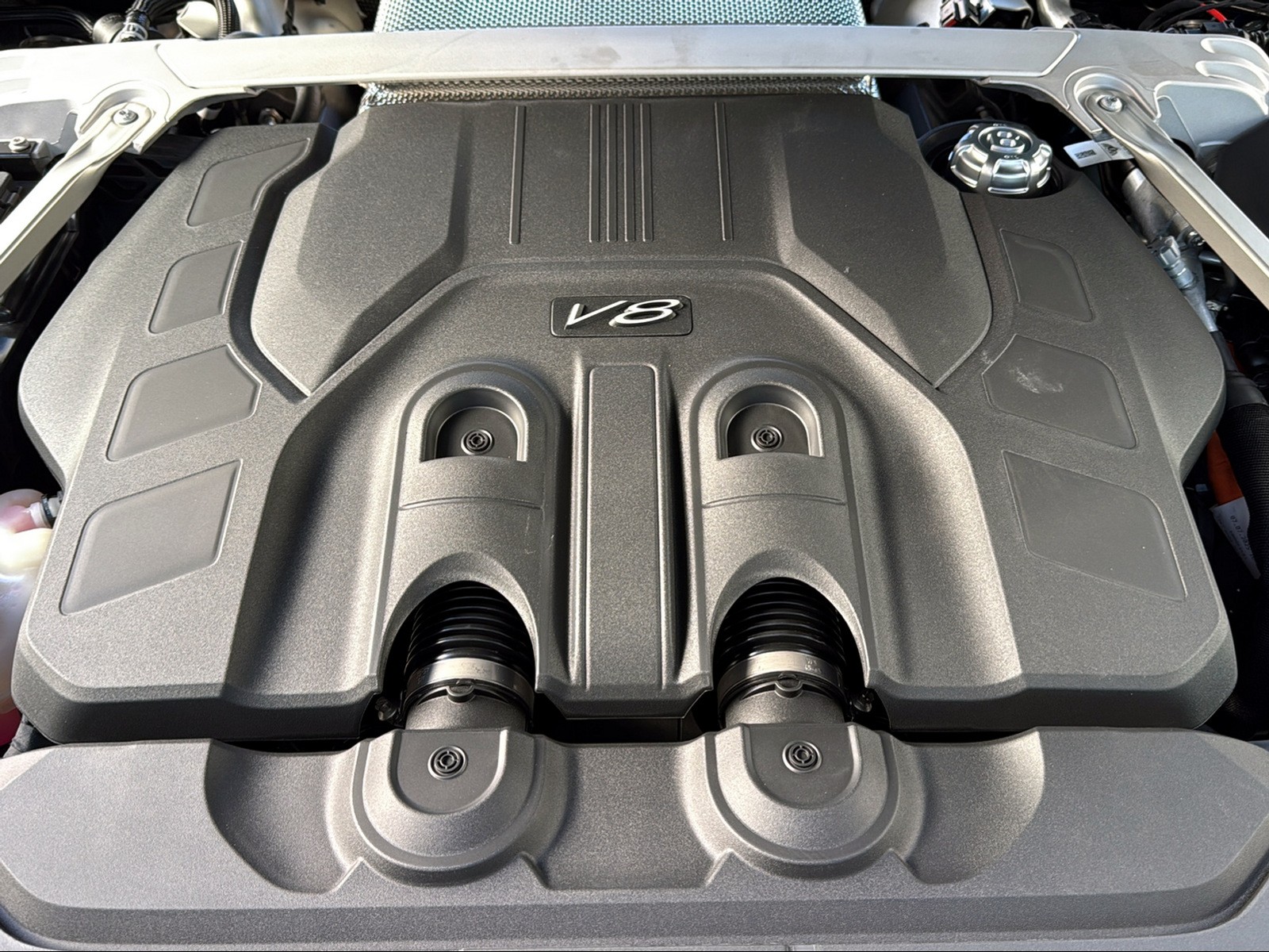 BENTLEY GT V8 Hybrid Azure-image-10