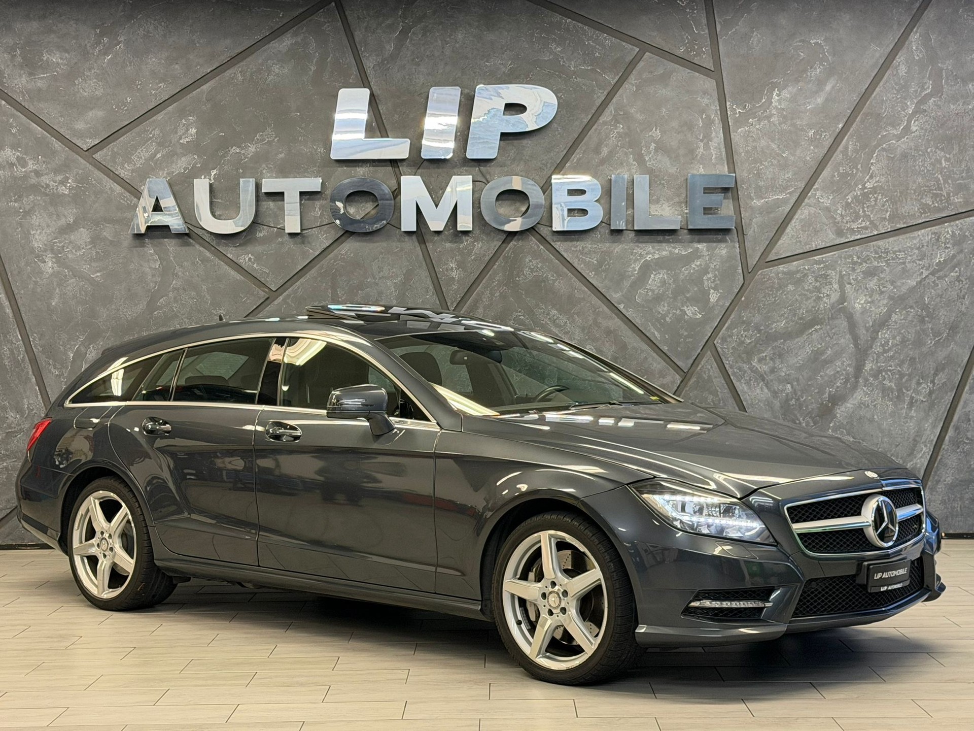 MERCEDES-BENZ CLS Shooting Brake 500 Executive 4Matic 7G-Tronic AMG-Line-showroom-element-2