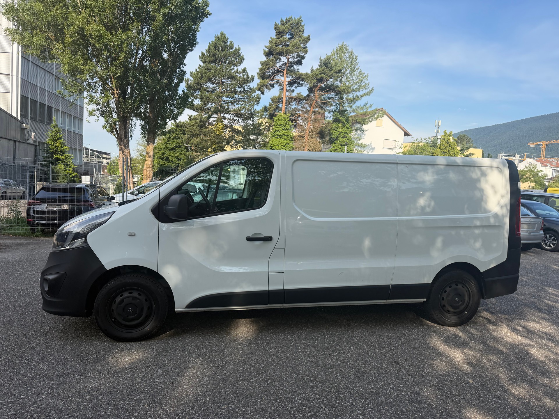 OPEL Vivaro 1.6 CDTI 2.9t L2H1 ** 03x Sitzplatze ** 02x Airbag ** Nutzlast 1090Kg ** Frisch Ab MFK-image-6