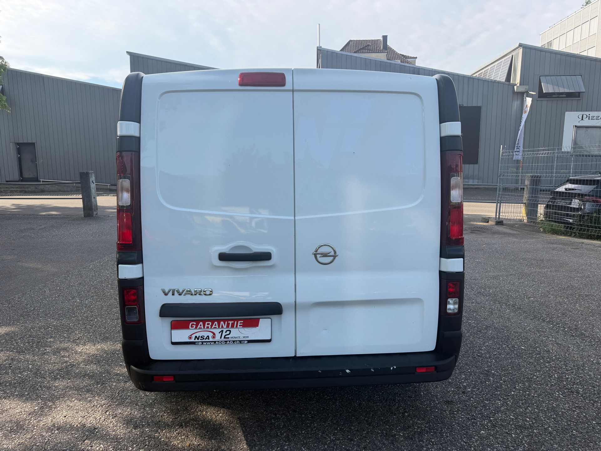 OPEL Vivaro 1.6 CDTI 2.9t L2H1 ** 03x Sitzplatze ** 02x Airbag ** Nutzlast 1090Kg ** Frisch Ab MFK-image-9