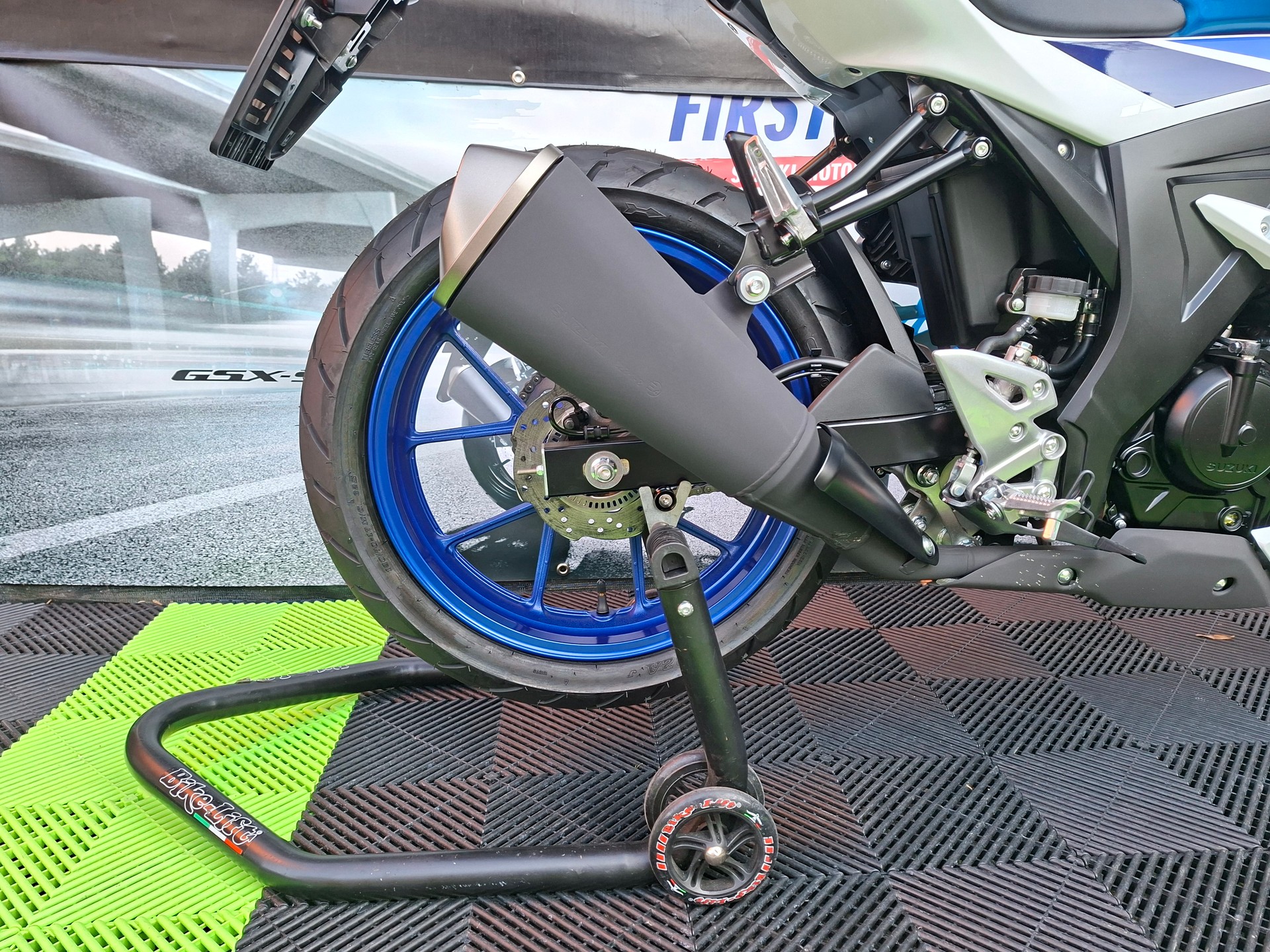 SUZUKI GSX-R 125-image-15