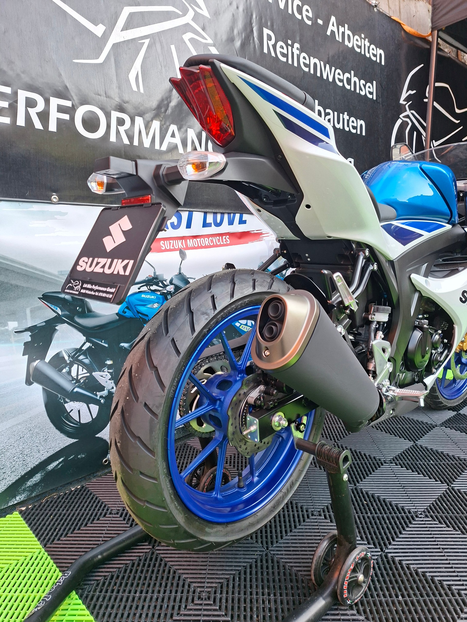 SUZUKI GSX-R 125-image-13