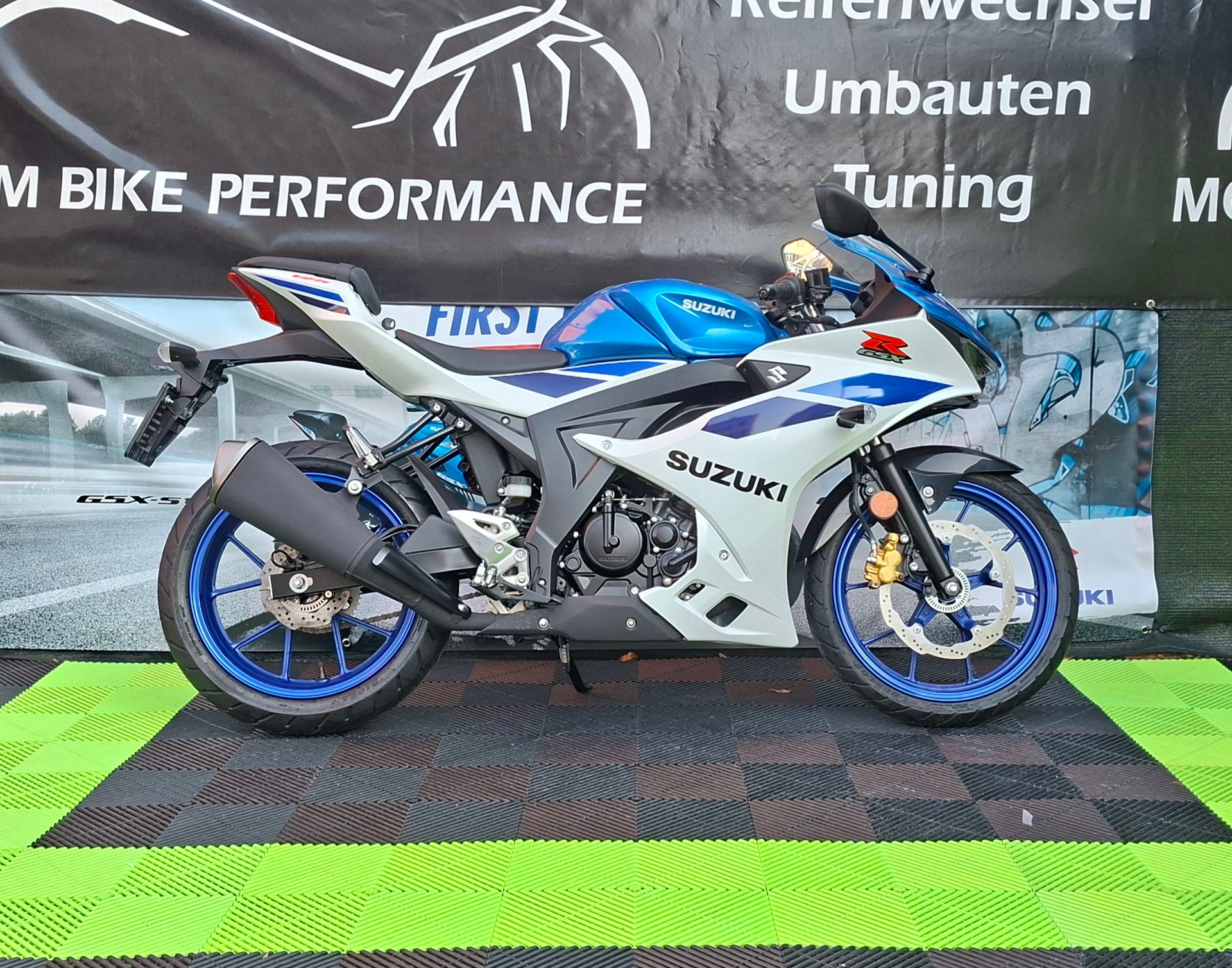 SUZUKI GSX-R 125-image-1