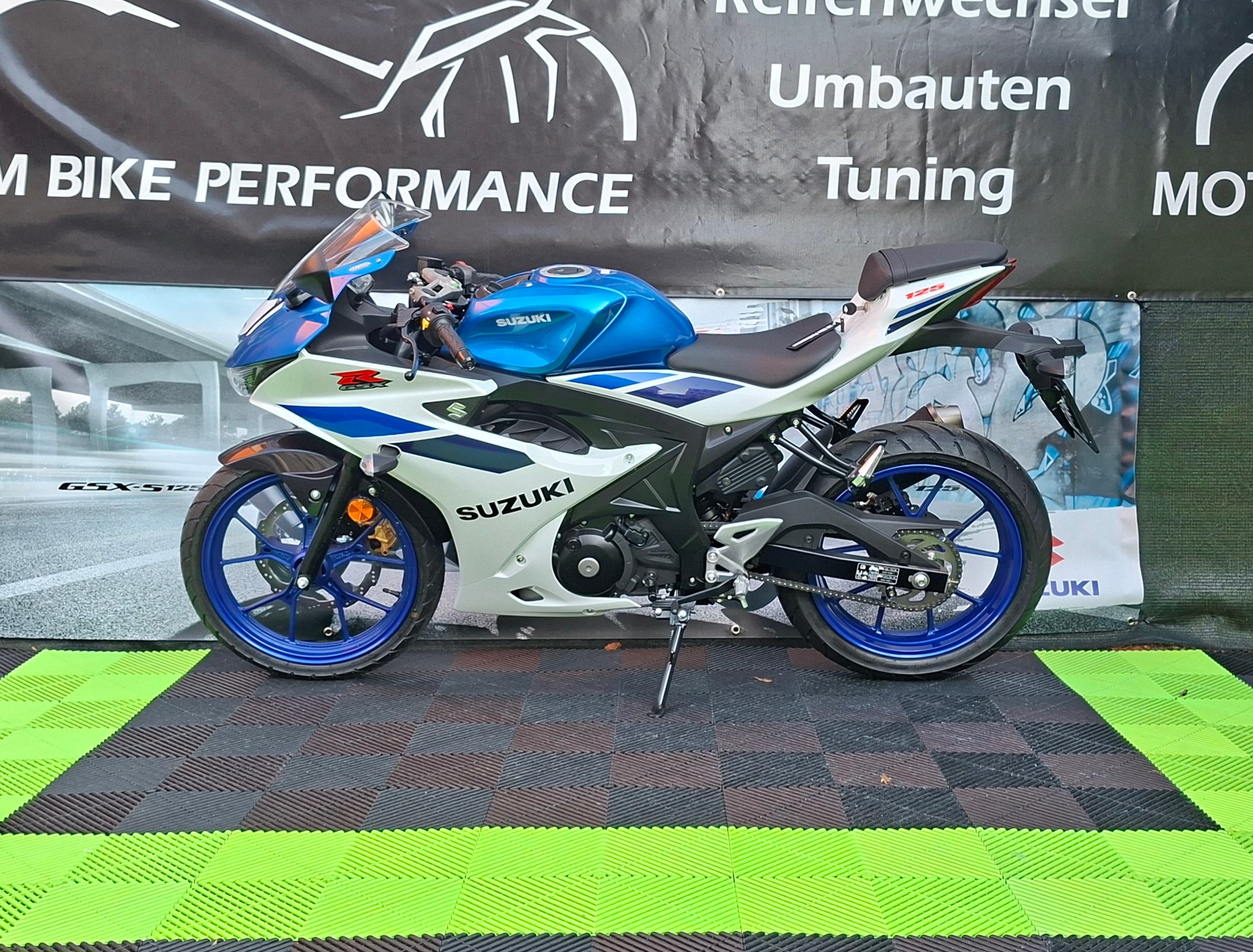 SUZUKI GSX-R 125-image-5