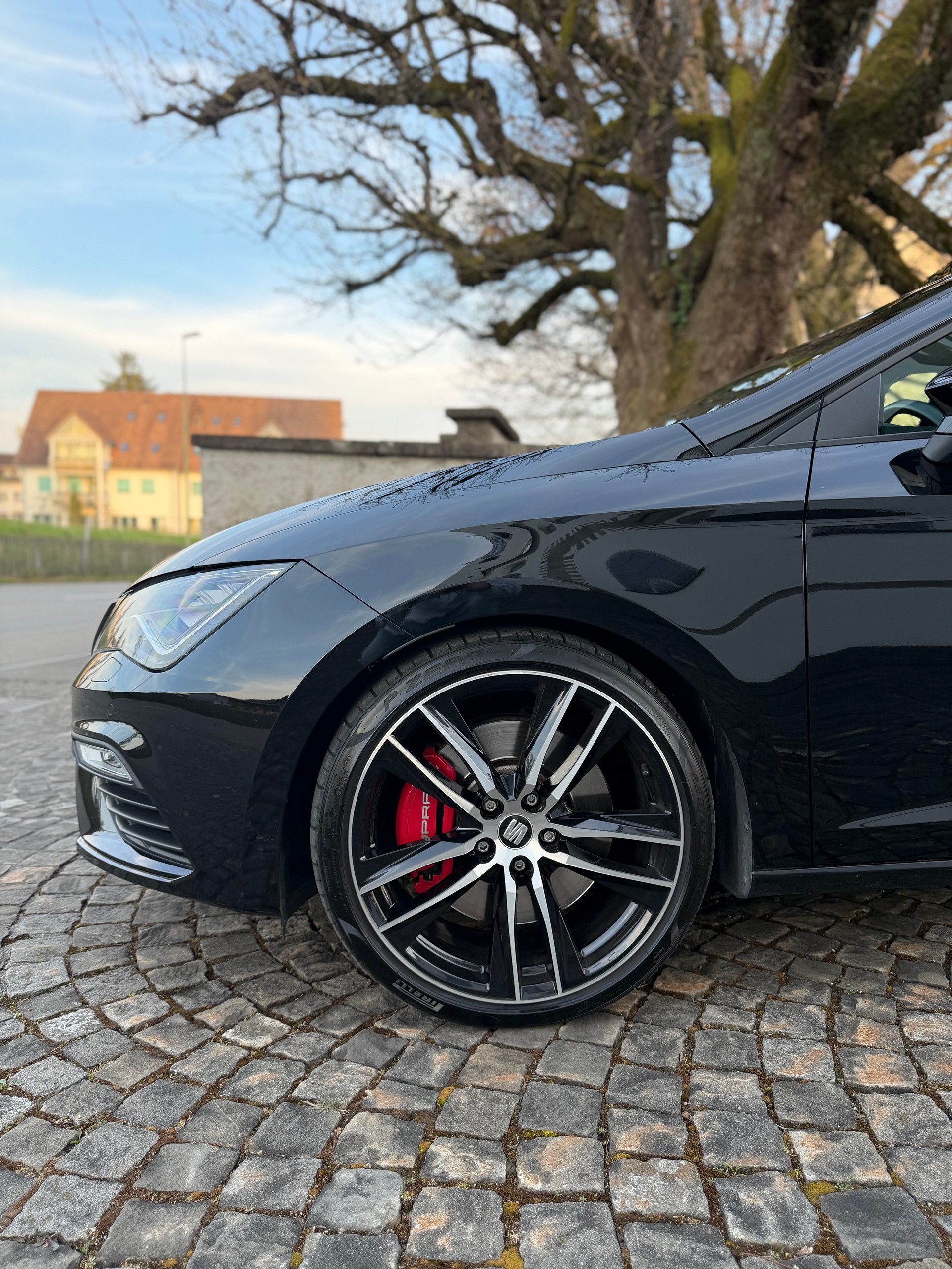 SEAT Leon ST 2.0 TSI Cupra 300 4 Drive DSG / Frisch ab MFK / Frisch ab Service / 36 Monate Garantie exkl. / 8 Fach / LED / ACC /-image-11