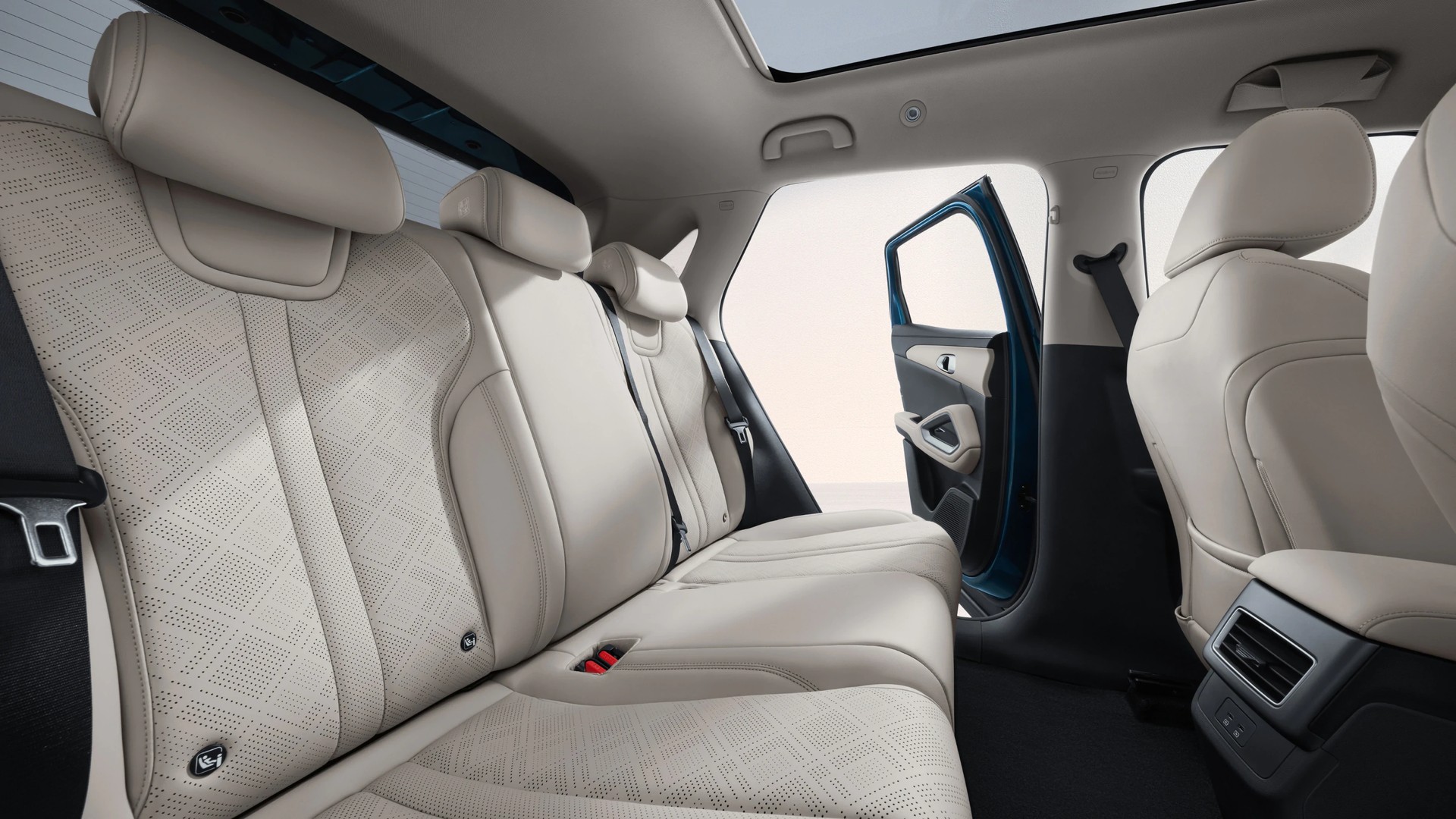BYD Atto 2 DM-i Boost-image-8