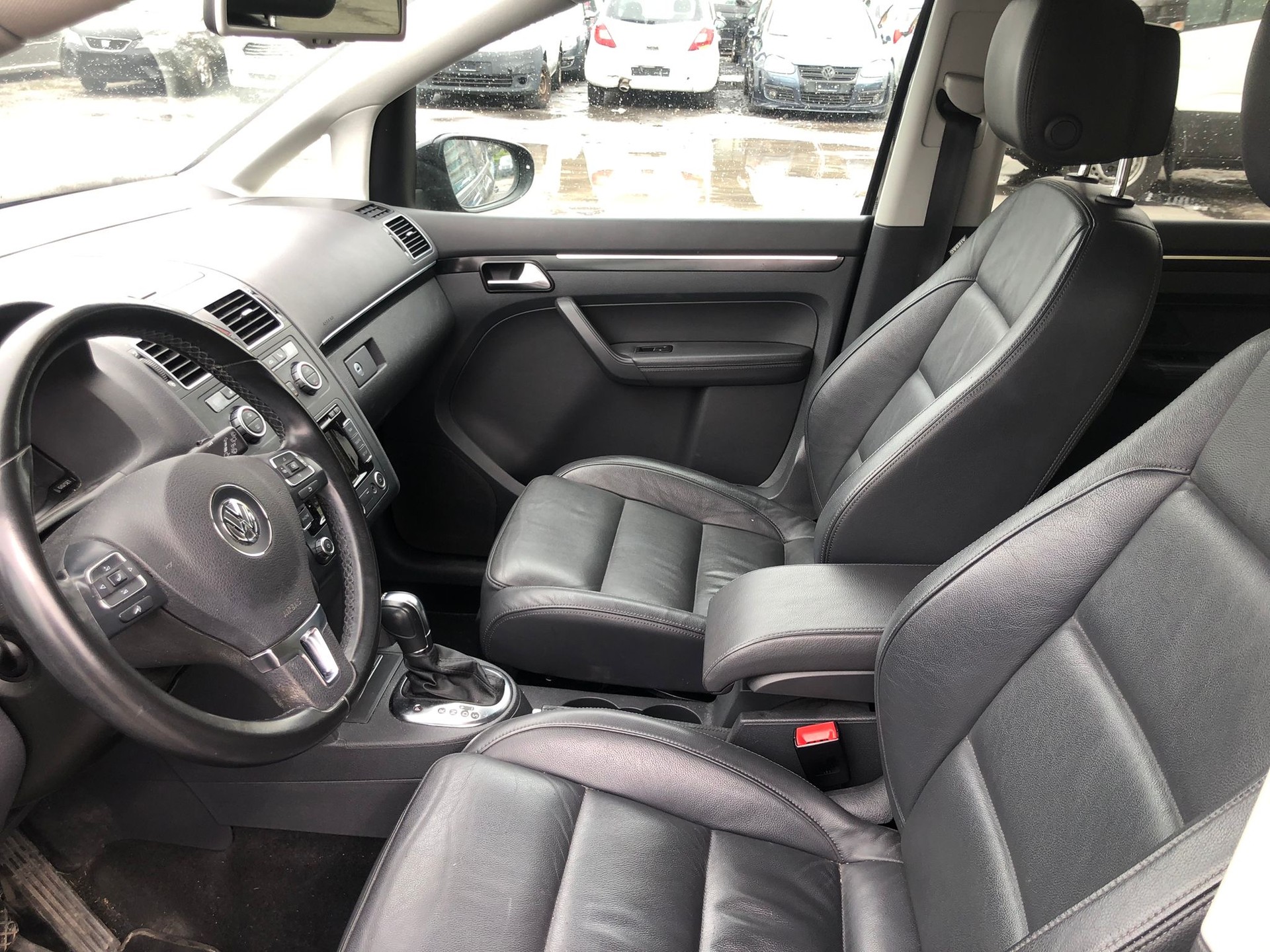 VW Touran 1.4 TSI Design DSG-image-15