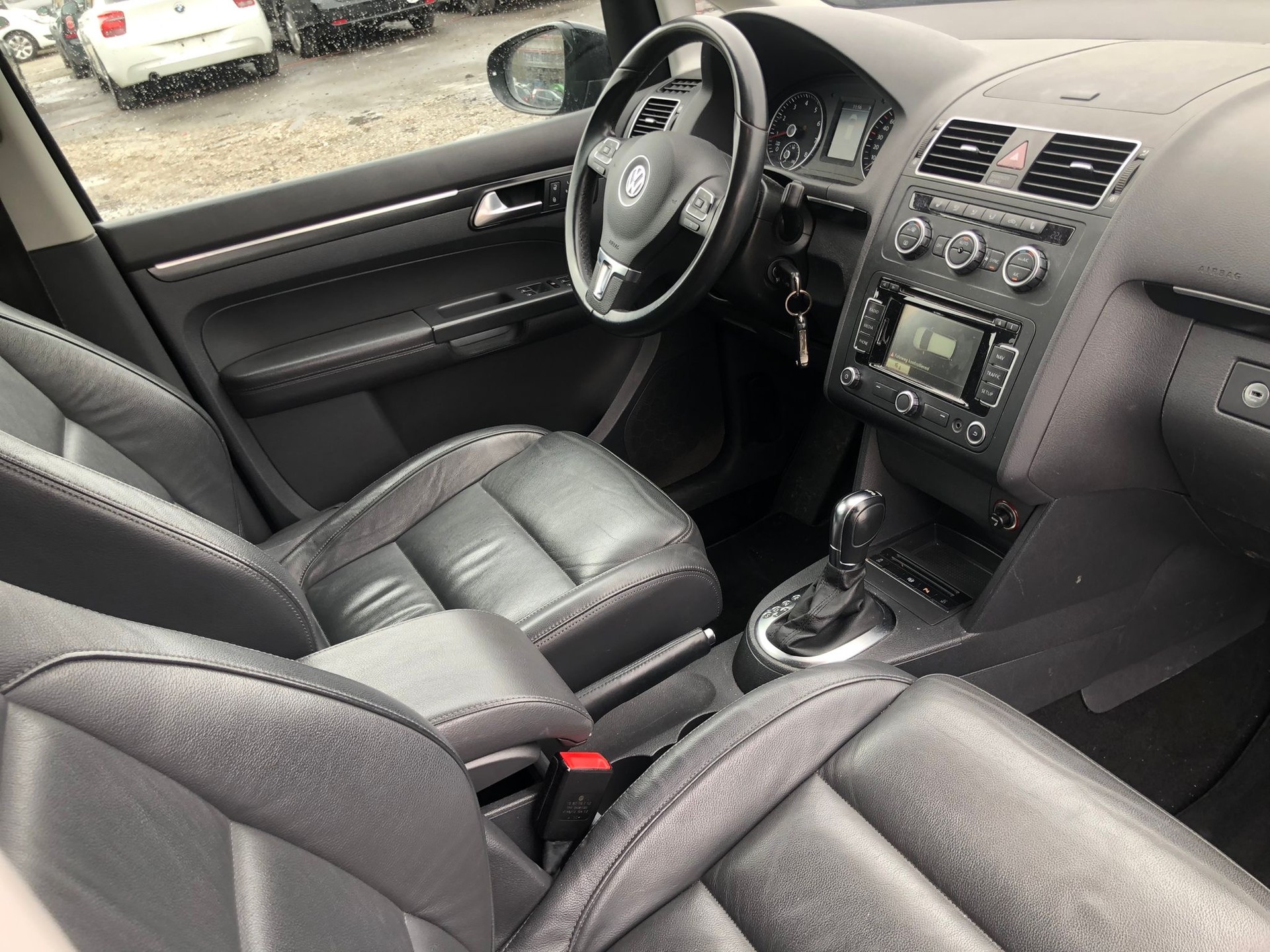 VW Touran 1.4 TSI Design DSG-image-5