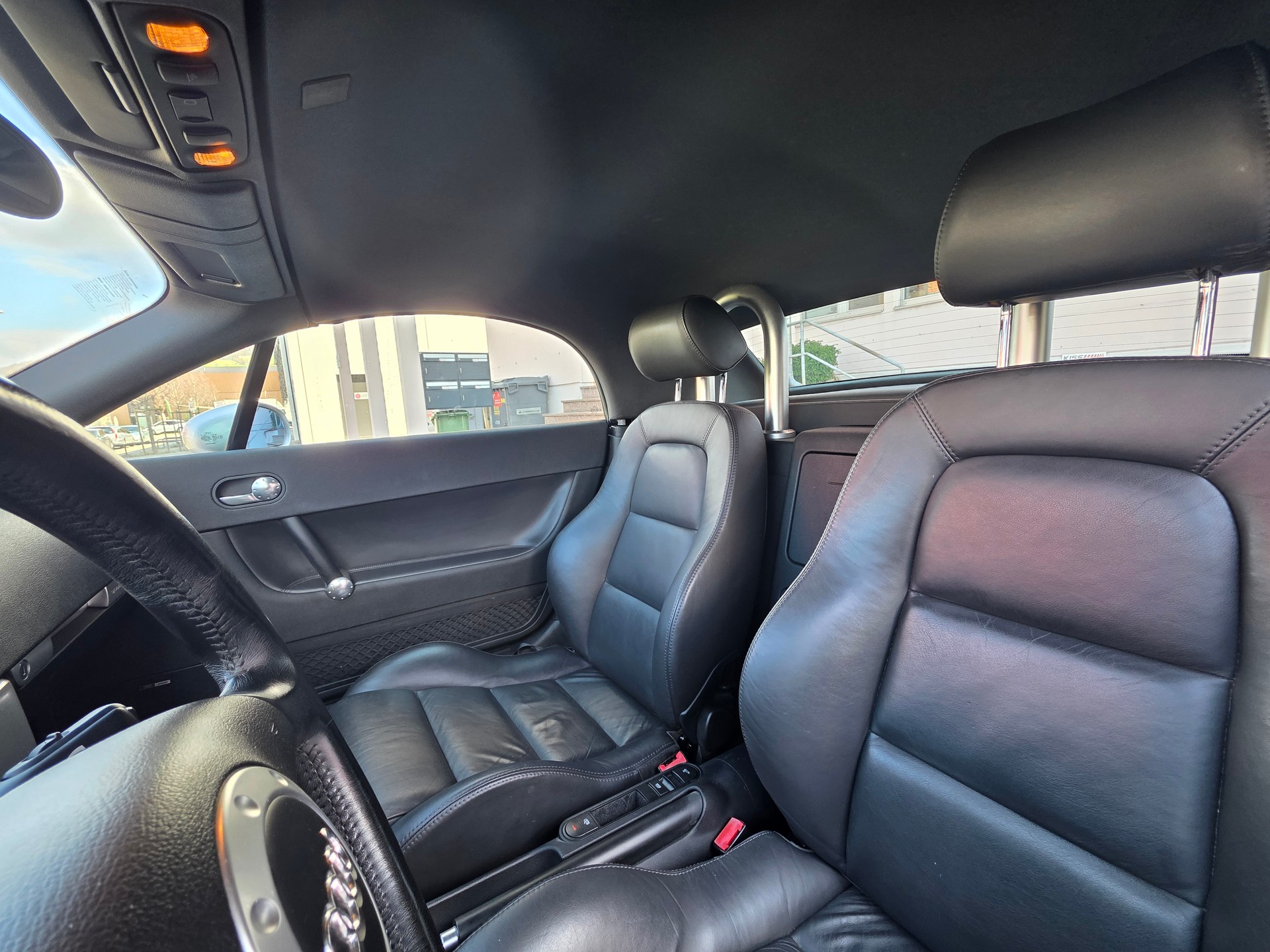 AUDI TT Roadster 1.8 T quattro-image-9
