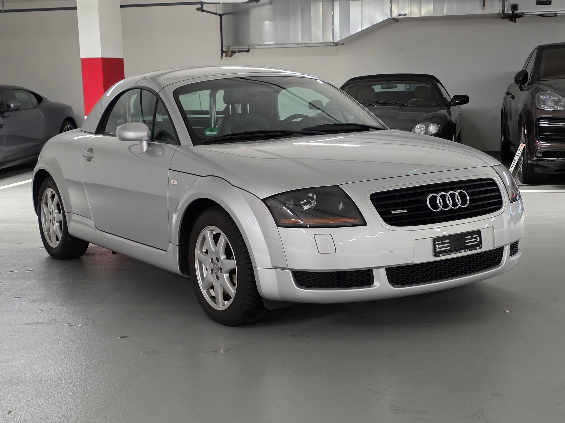 AUDI TT Roadster 1.8 T quattro-showroom-element-2