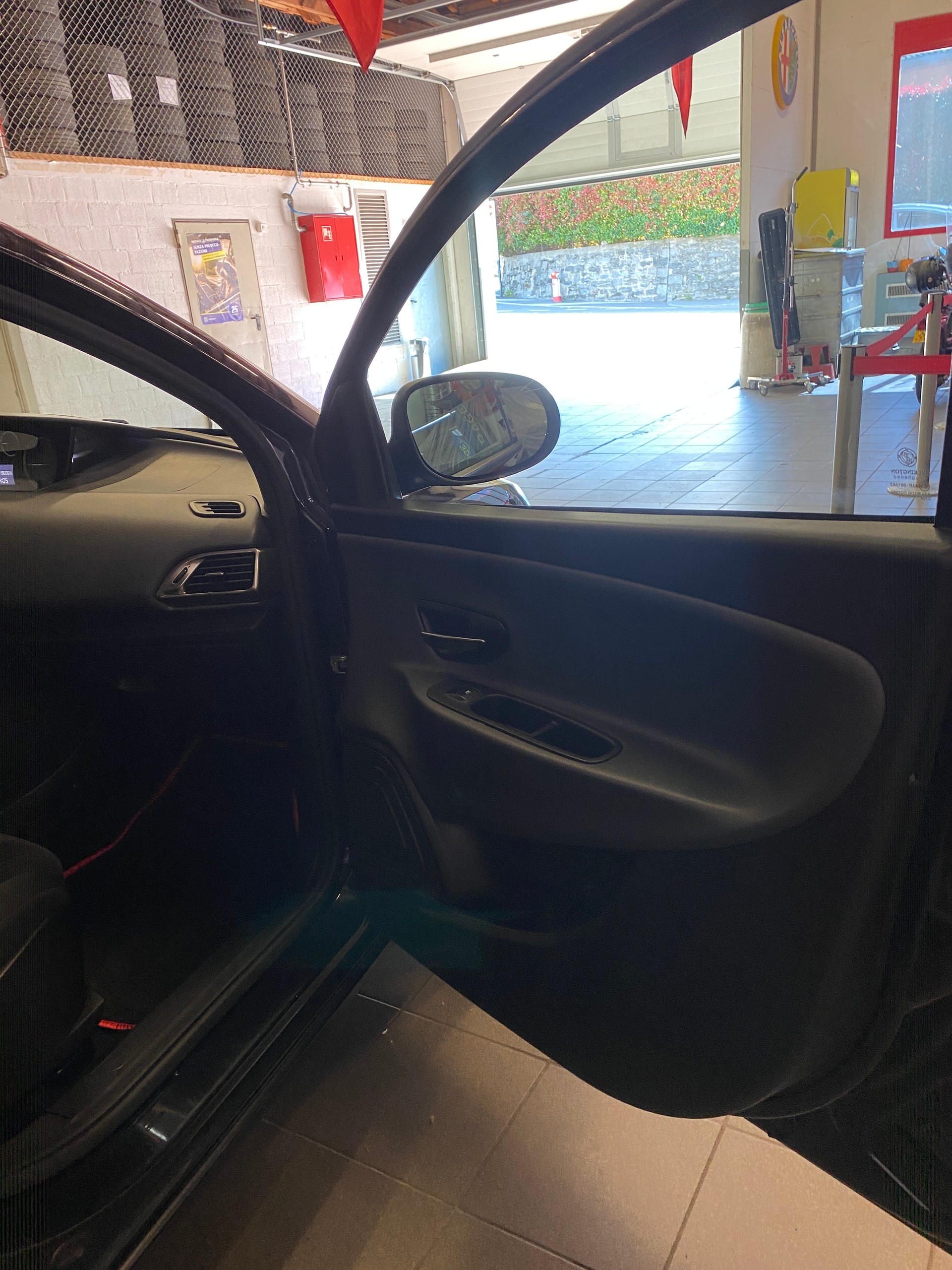 LANCIA Ypsilon 1.2 Platinum-image-5