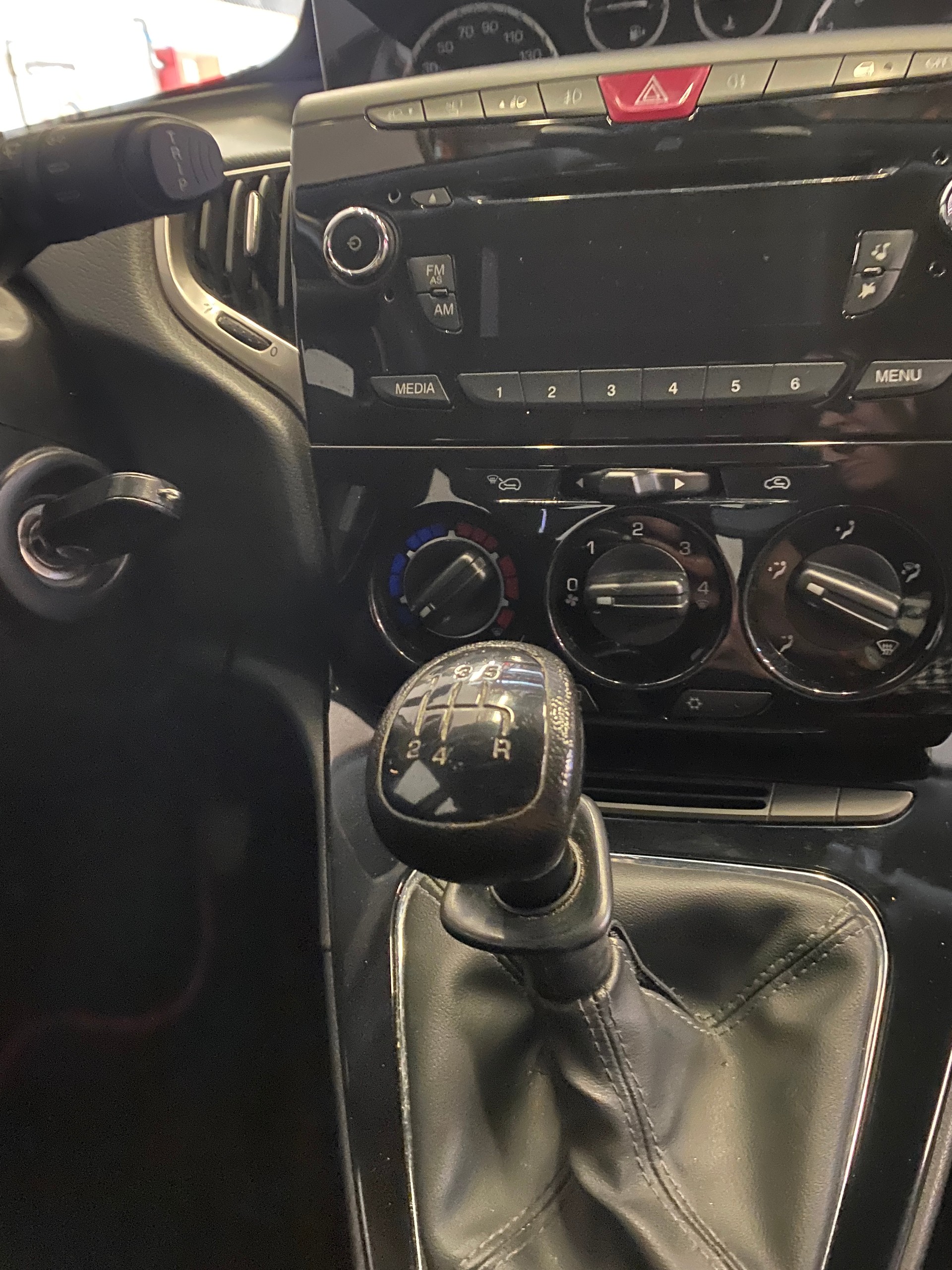 LANCIA Ypsilon 1.2 Platinum-image-11