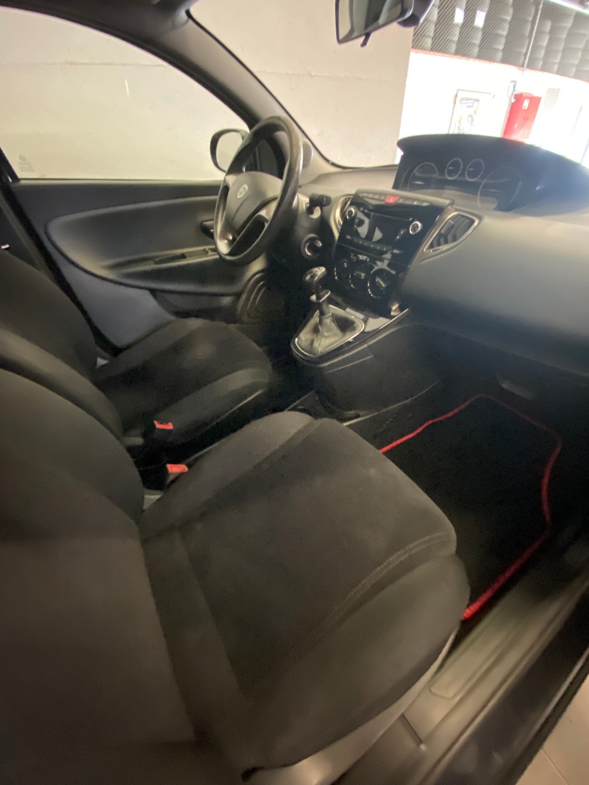 LANCIA Ypsilon 1.2 Platinum-image-7