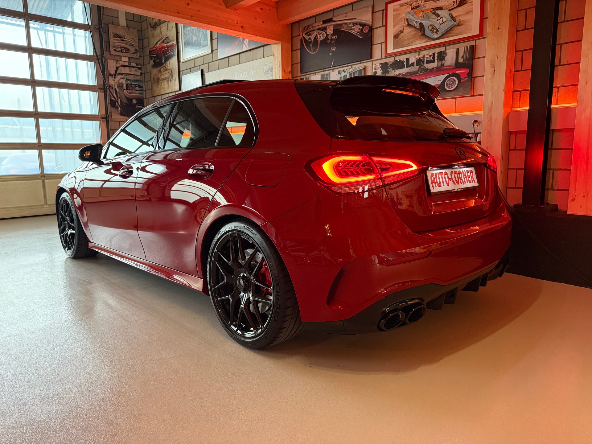 MERCEDES-BENZ A 45 S AMG 422 PS 4x4 mit top Ausstattung Automat-Speedshift 4Matic+-image-2
