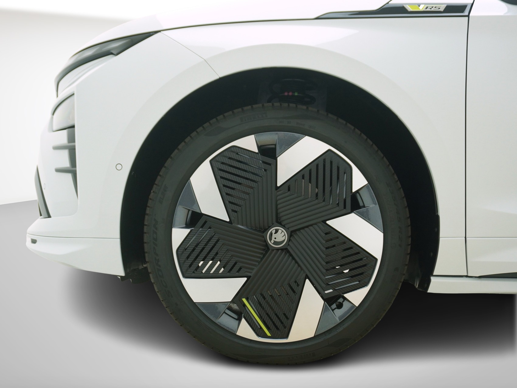 SKODA Enyaq iV RS-Suite MAXX-image-9