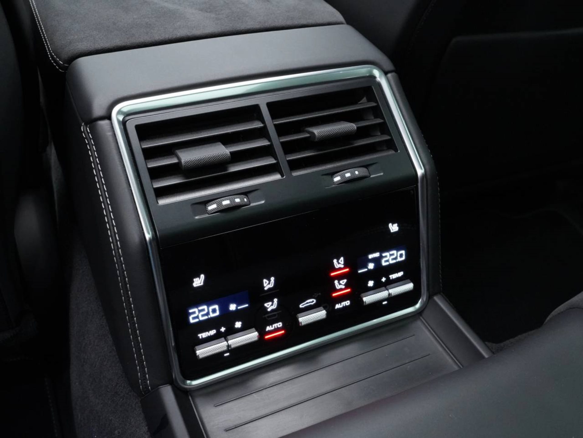 PORSCHE Panamera GTS Sport Turismo-image-29
