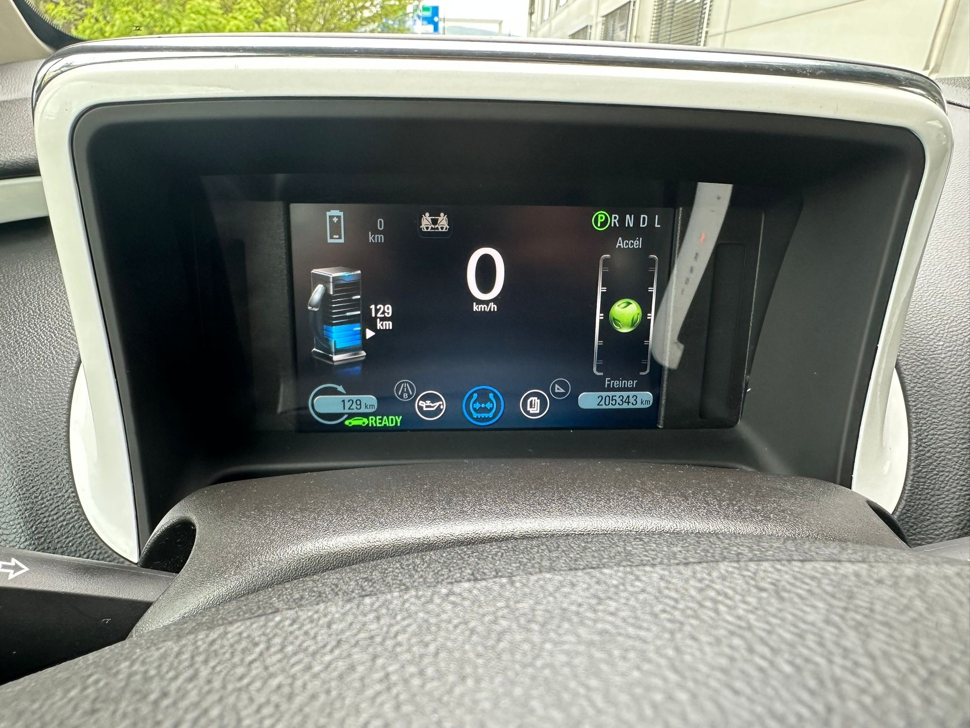 CHEVROLET Volt E-image-8