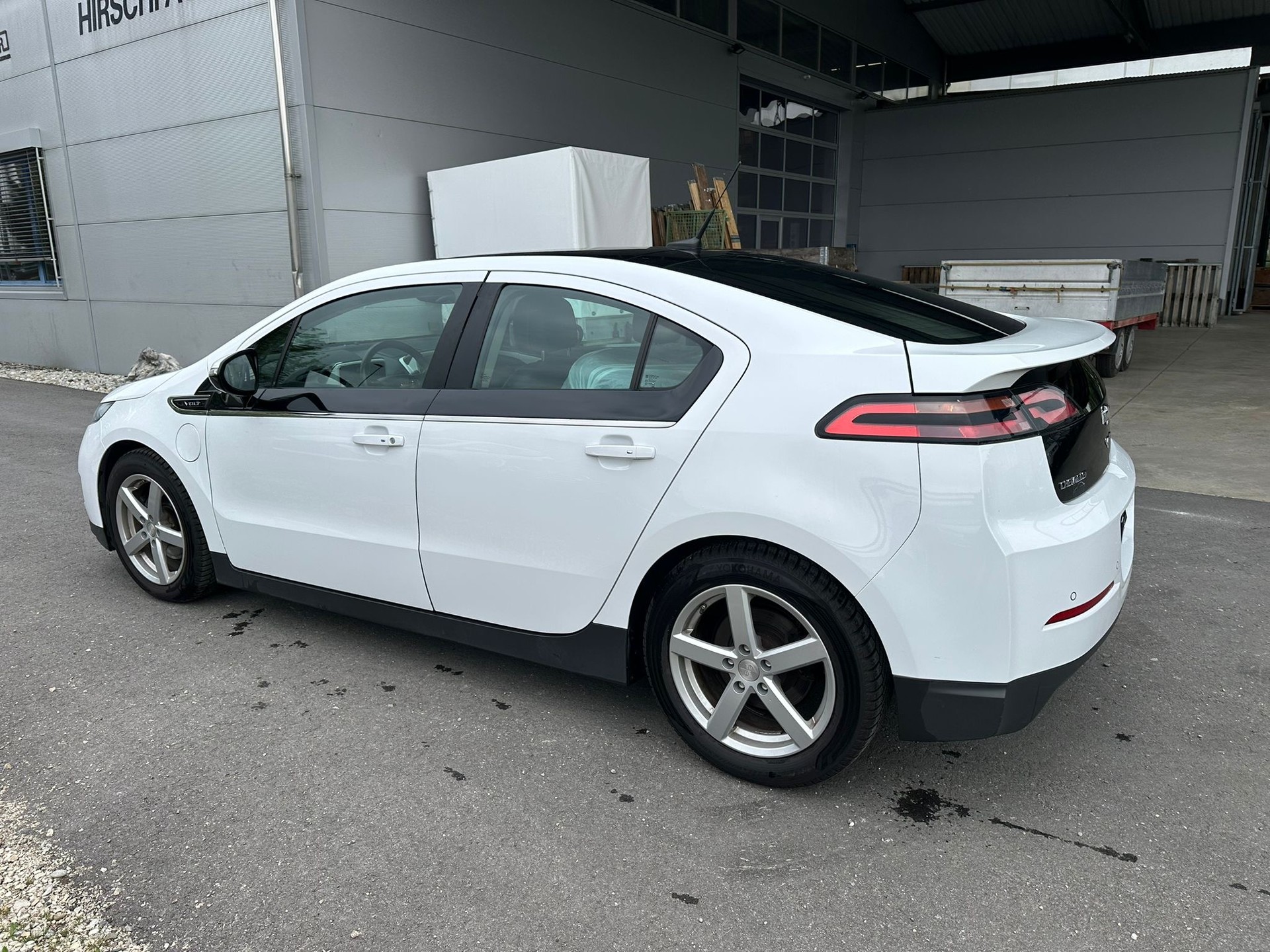 CHEVROLET Volt E-image-4
