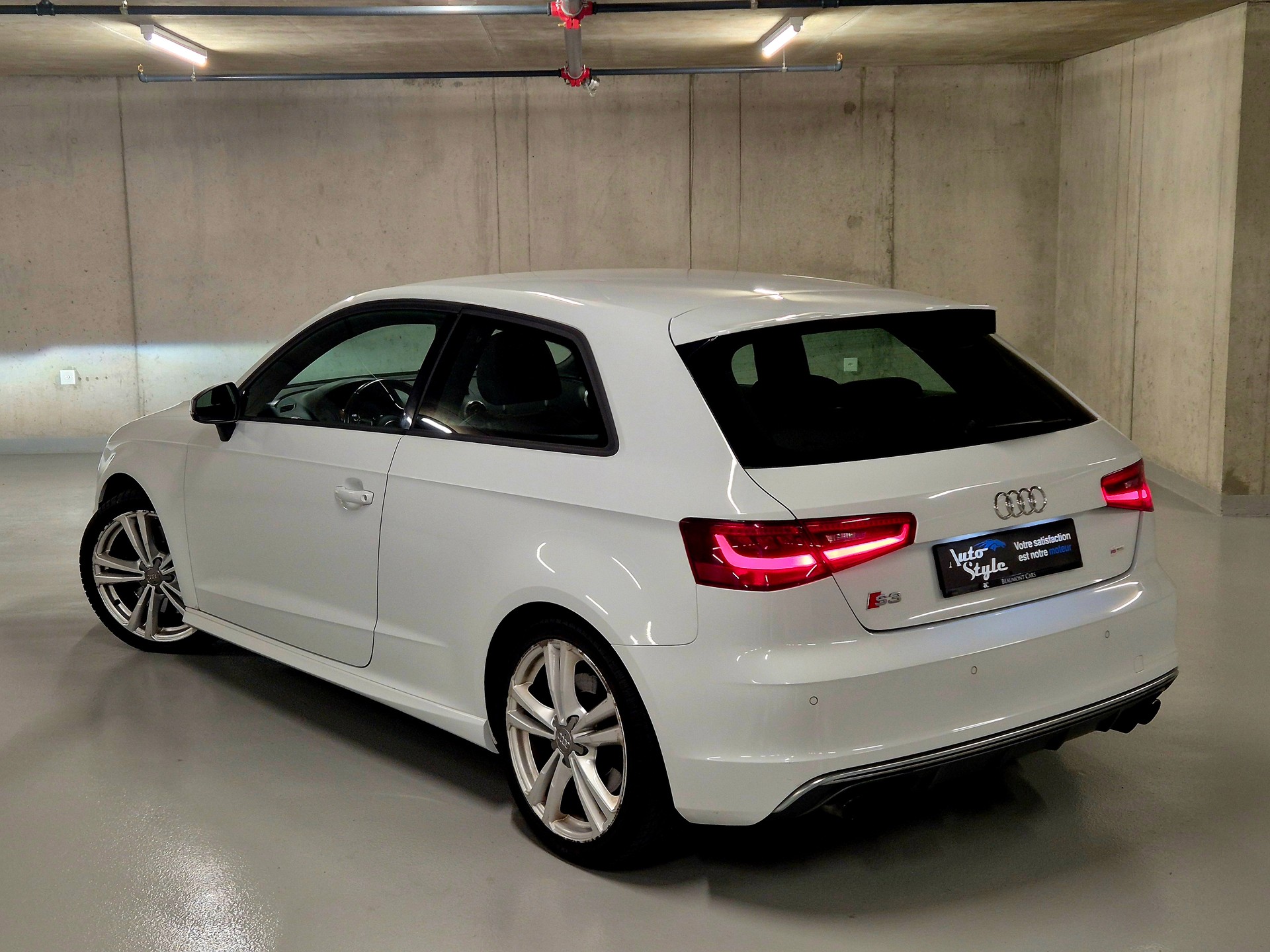 AUDI S3 2.0 TFSI quattro S-tronic-image-7