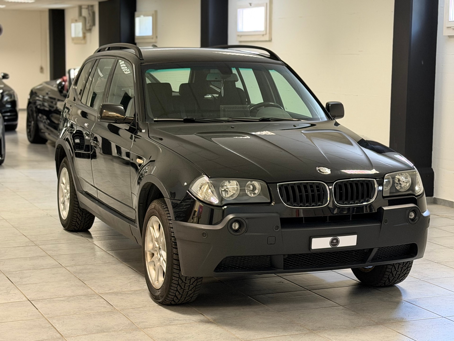BMW X3 2.5i-image-4