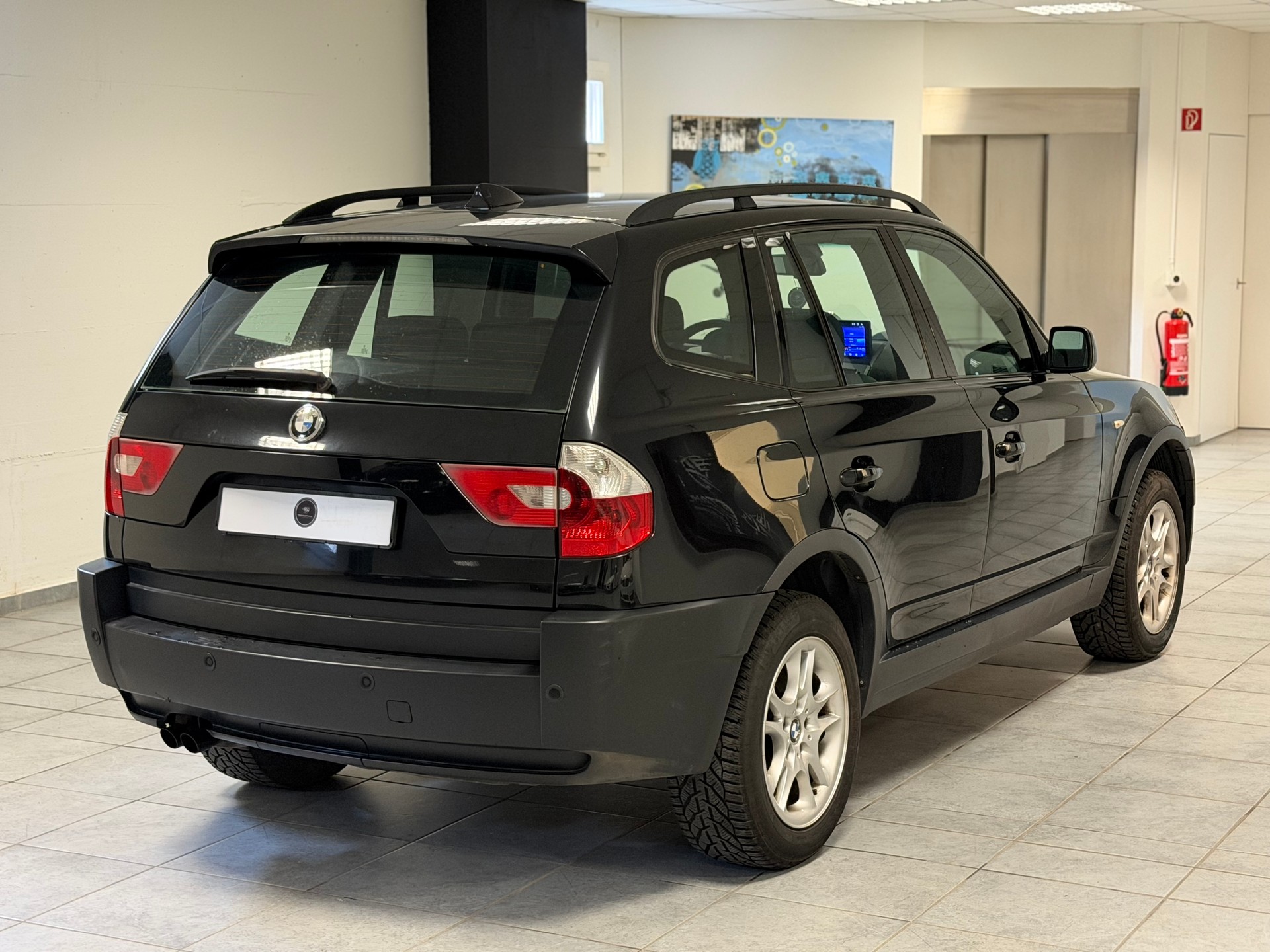 BMW X3 2.5i-image-8