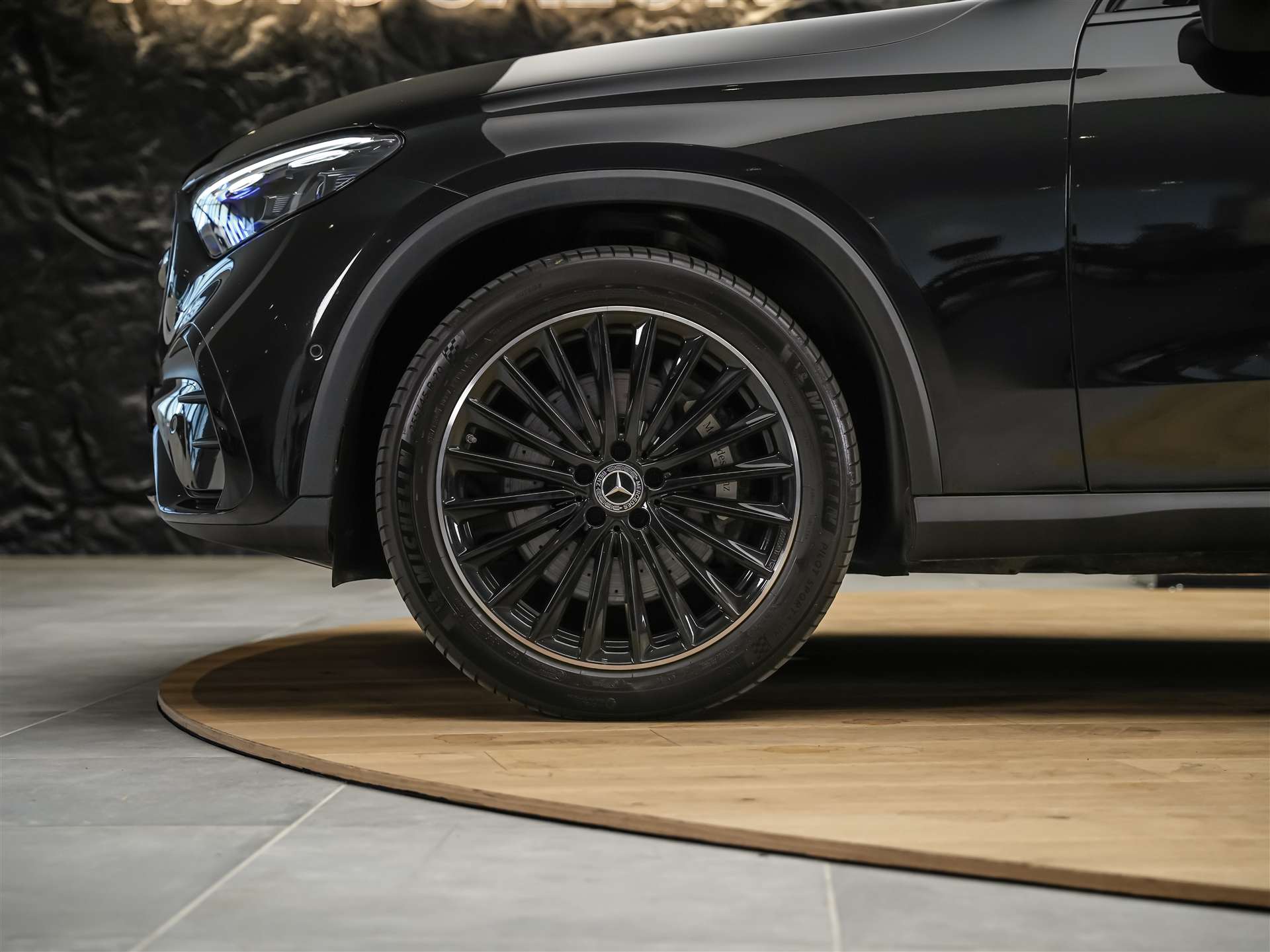 MERCEDES-BENZ GLC 200 AMG Line 4matic *Digital Light*360° Kamera* Night Paket*-image-15