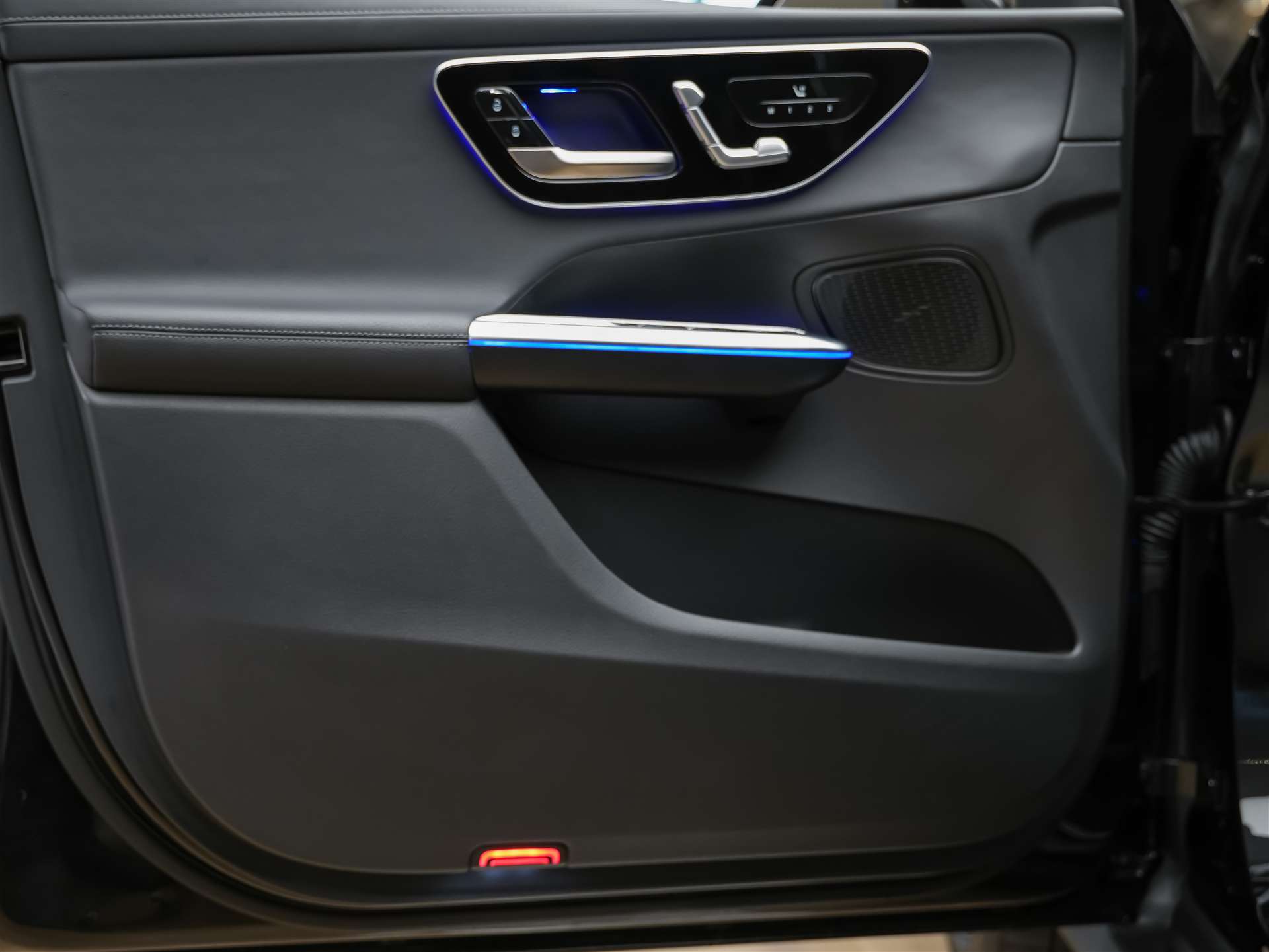 MERCEDES-BENZ GLC 200 AMG Line 4matic *Digital Light*360° Kamera* Night Paket*-image-21