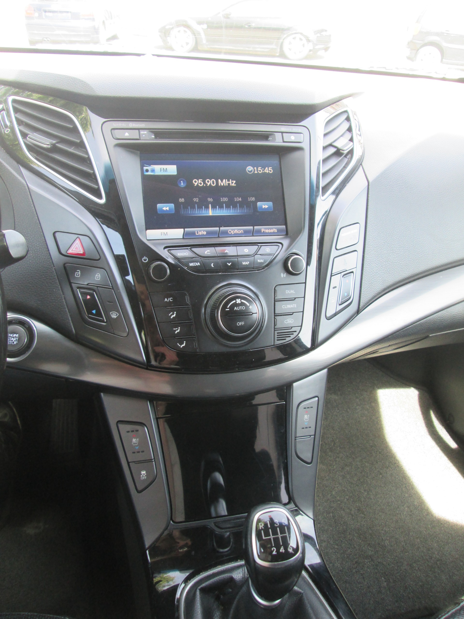 HYUNDAI i40 Wagon 1.7 CRDI Premium-image-13