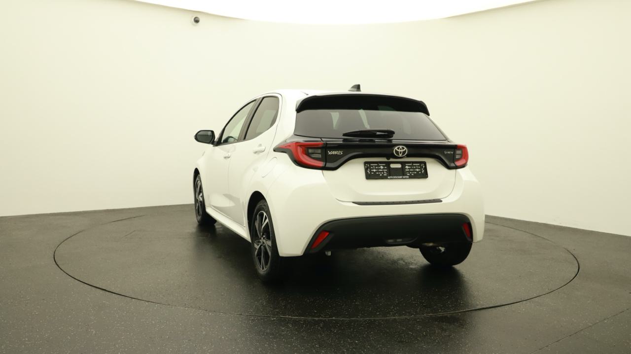 TOYOTA Yaris 1.5 Sport e-CVT-showroom-element-3