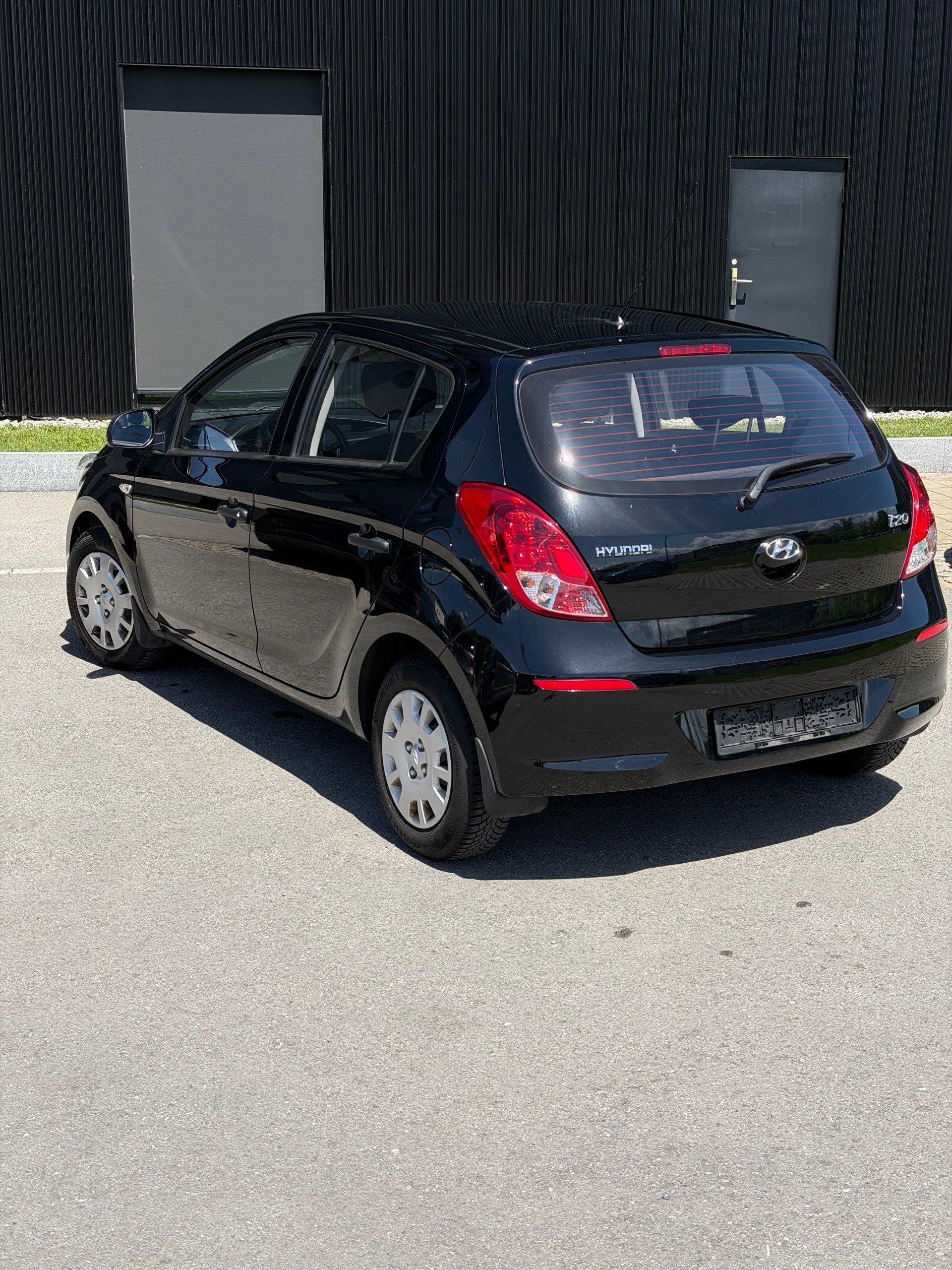 HYUNDAI i20 1.2 Comfort-image-15
