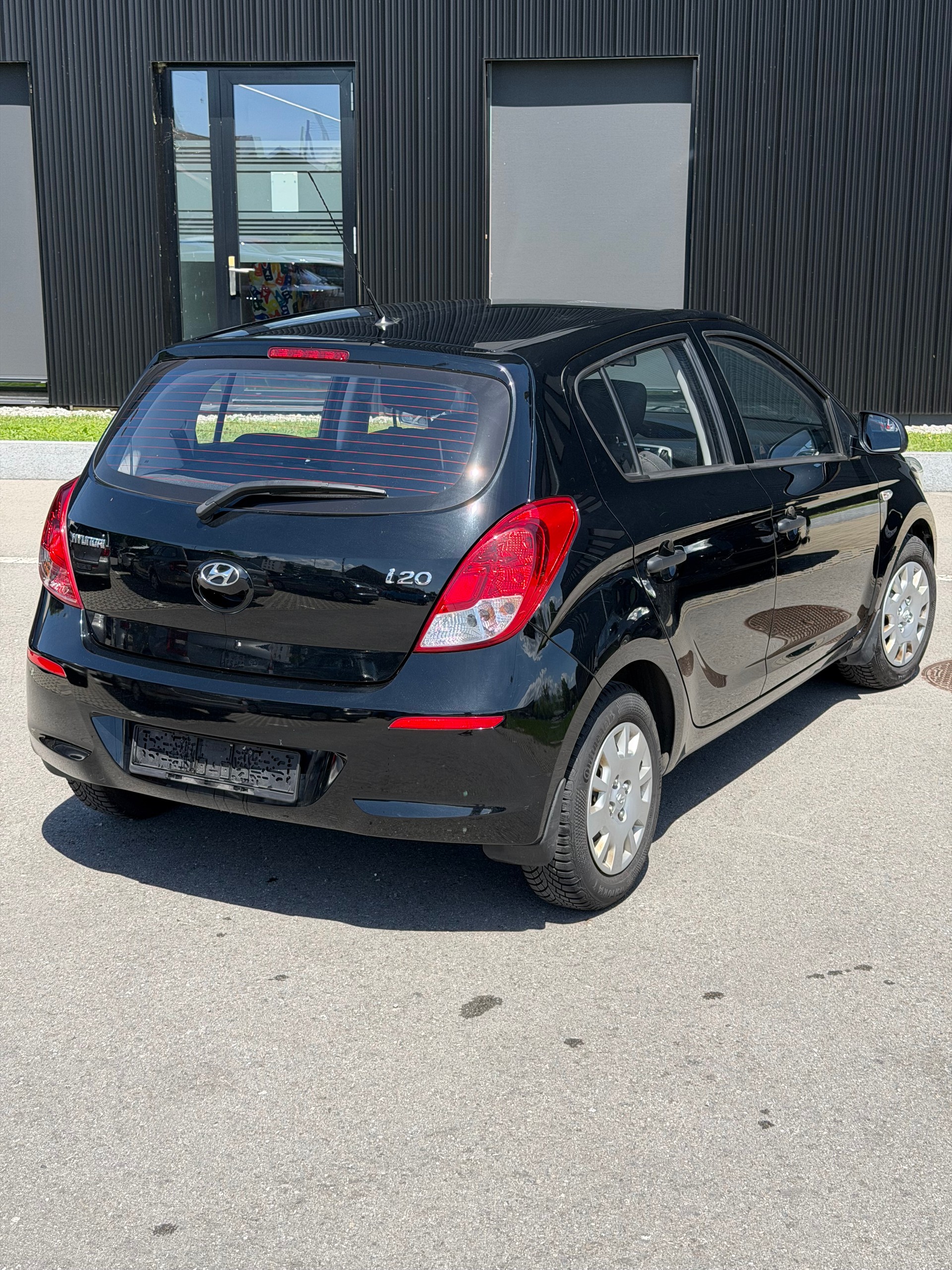 HYUNDAI i20 1.2 Comfort-image-14