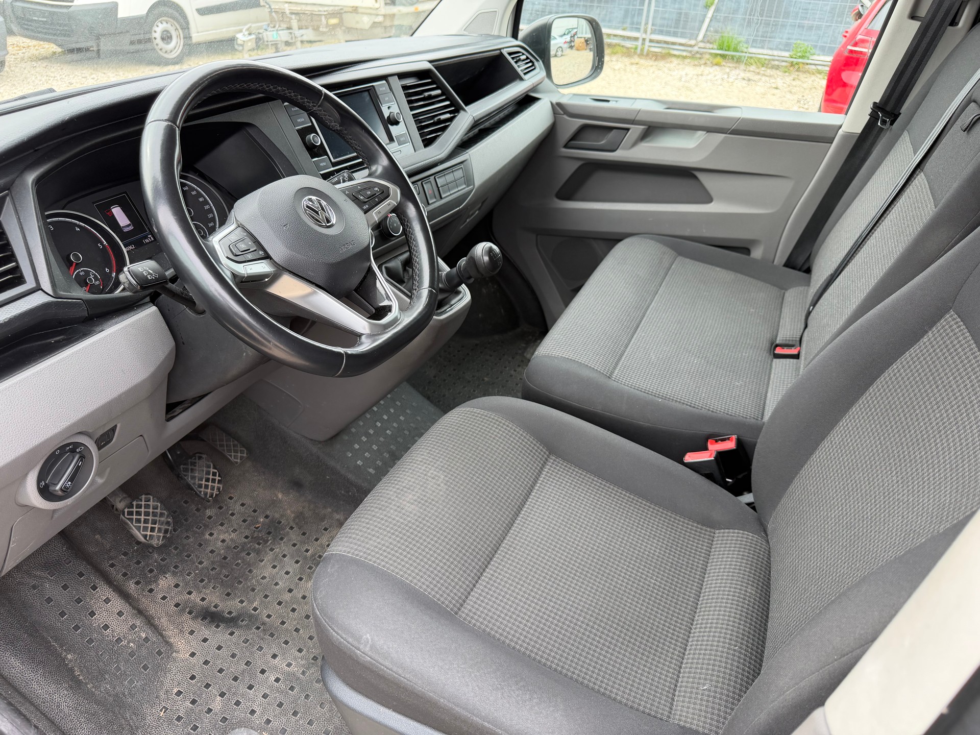VW T6.1 2.0 TDI-image-13