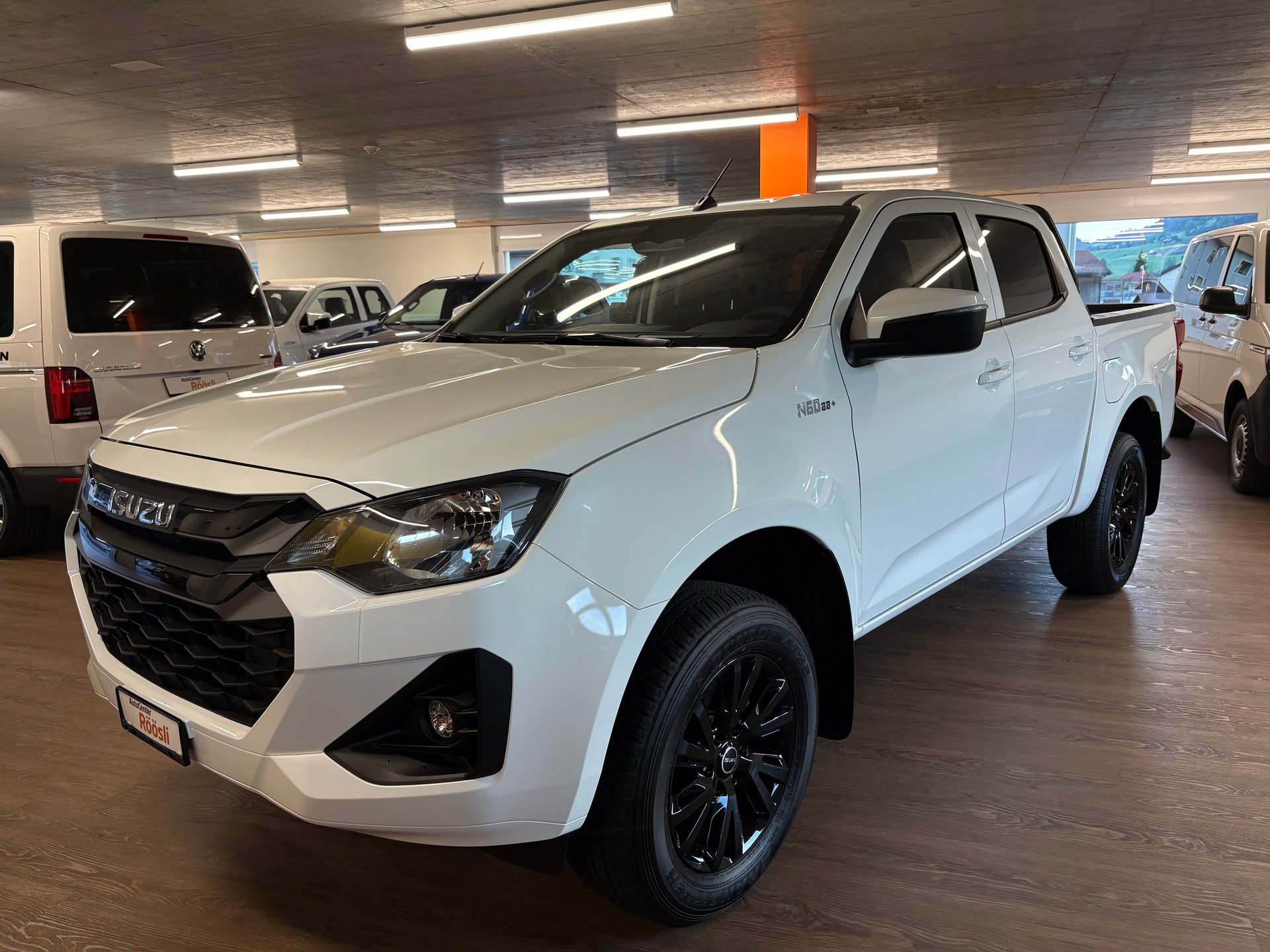 ISUZU D-MAX 1.9 CrewCab N60BB+ 4x4-image-1