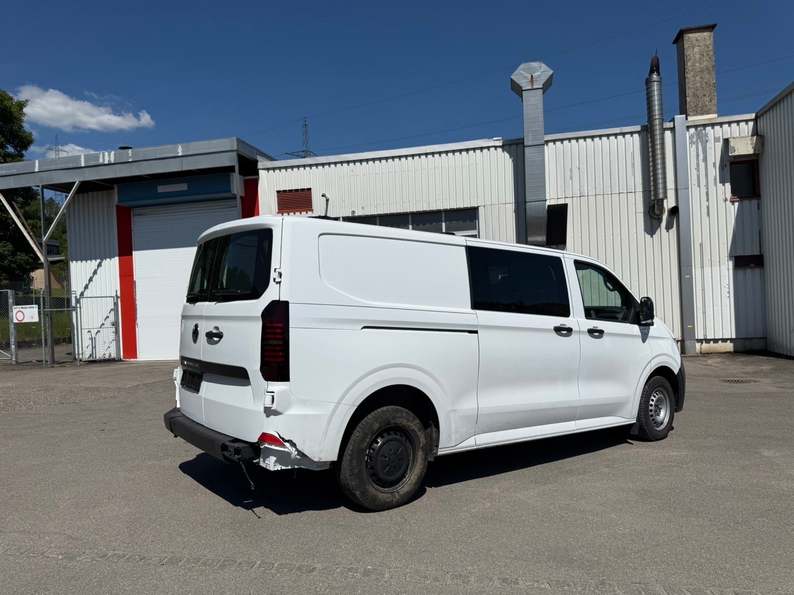 VW Transporter 2.0 TDI Edition Lang-image-2