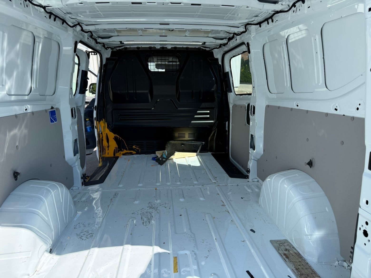 VW Transporter 2.0 TDI Edition Lang-image-14