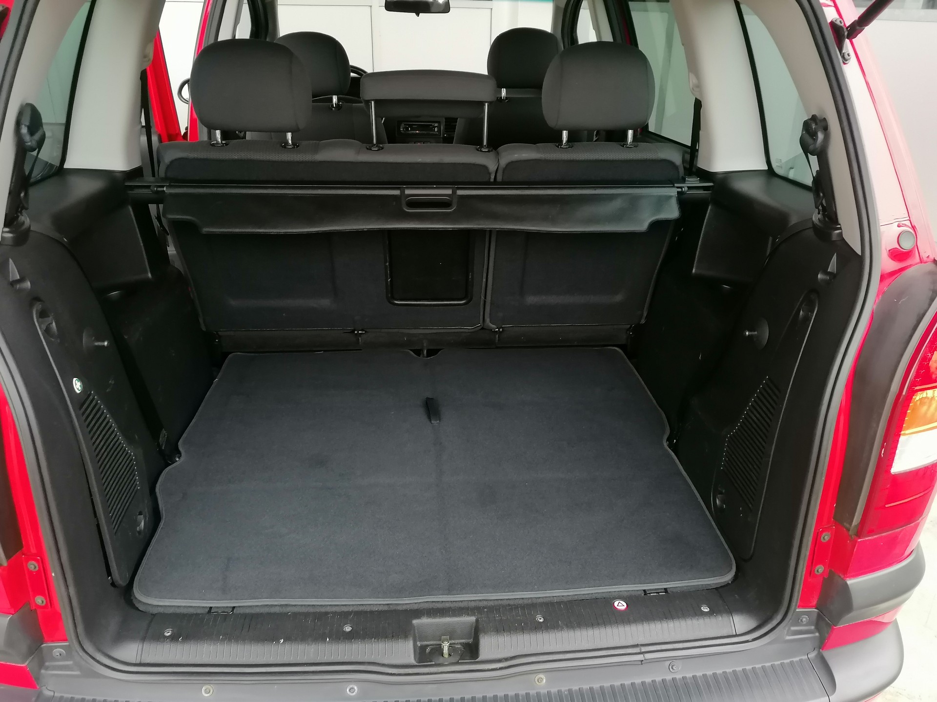 OPEL Zafira 2.2i 16V Comfort-image-13