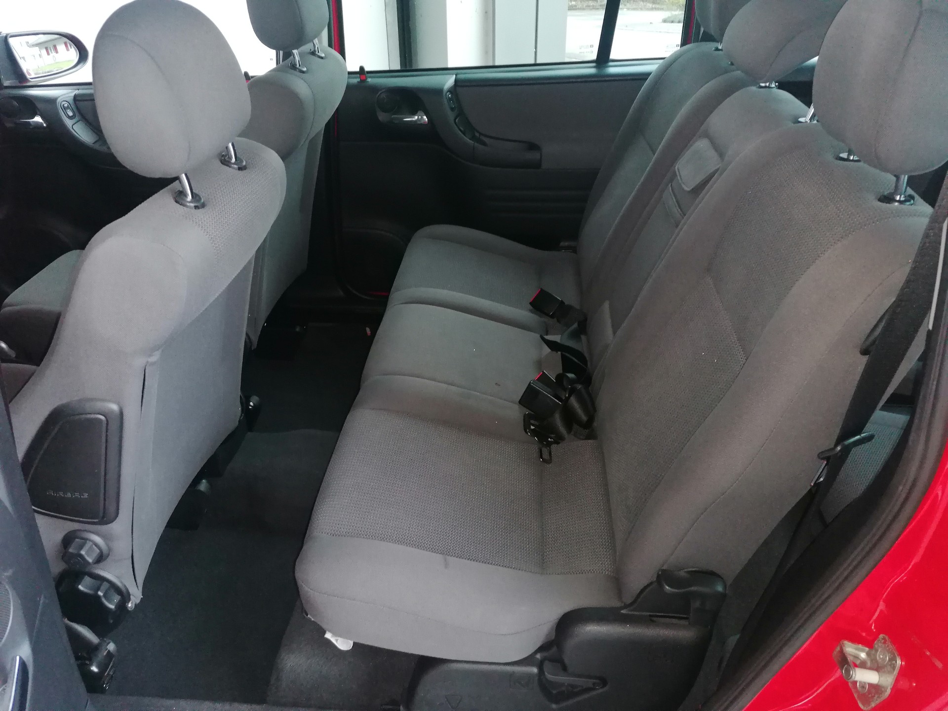 OPEL Zafira 2.2i 16V Comfort-image-9