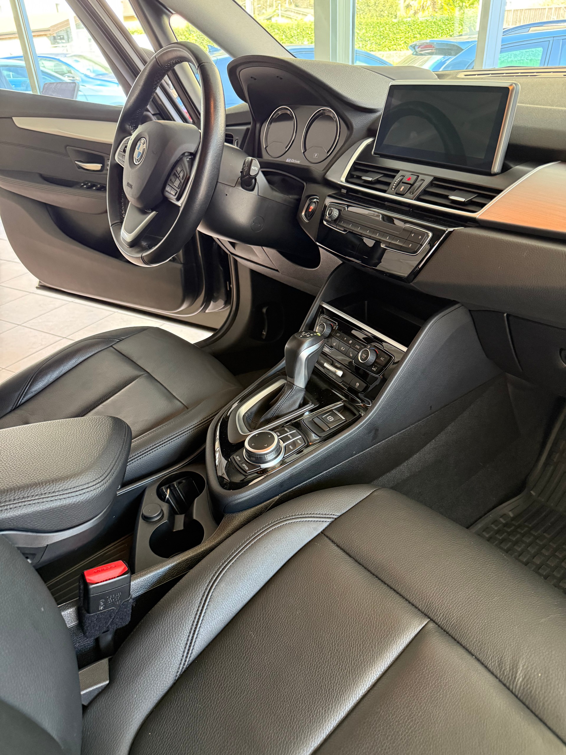 BMW 225xe iPerformance Active Tourer Steptronic-image-10