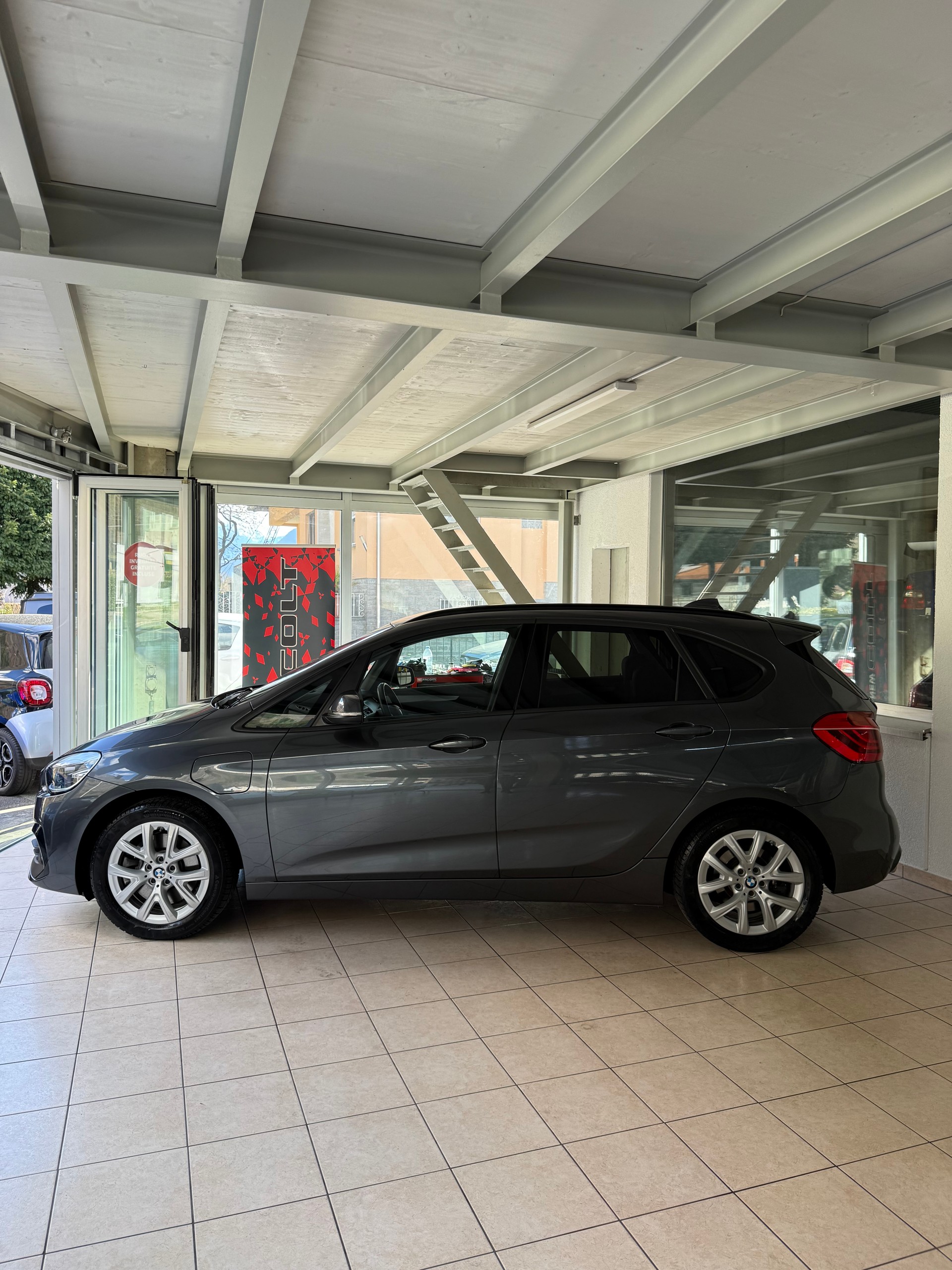 BMW 225xe iPerformance Active Tourer Steptronic-image-2