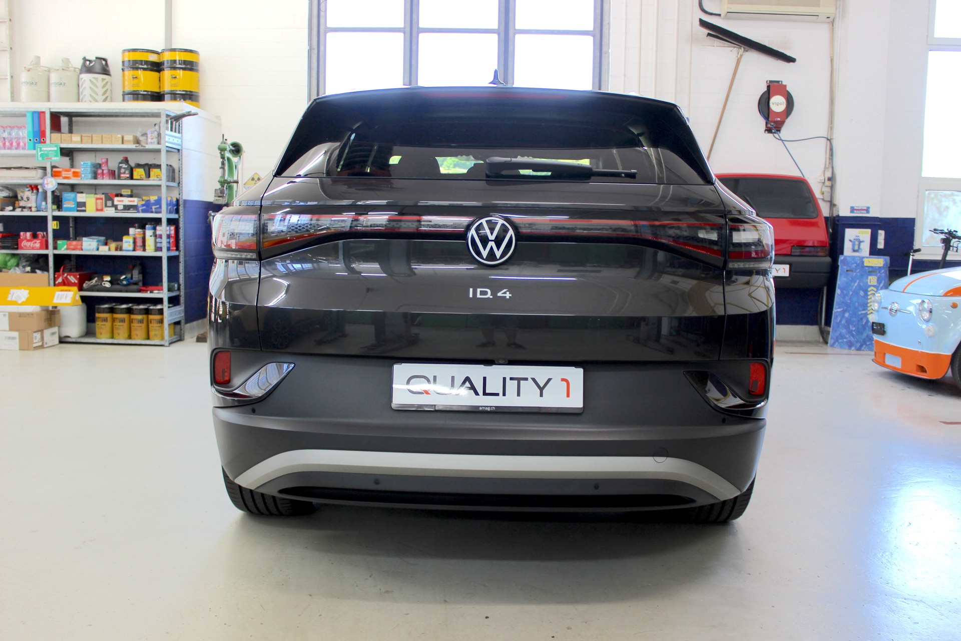 VW ID.4 Pro Performance 77 kWh 1ST 💥 TOP Ausstattung inkl. AHK 💥 Garantie 💥 Lieferung möglich-image-4