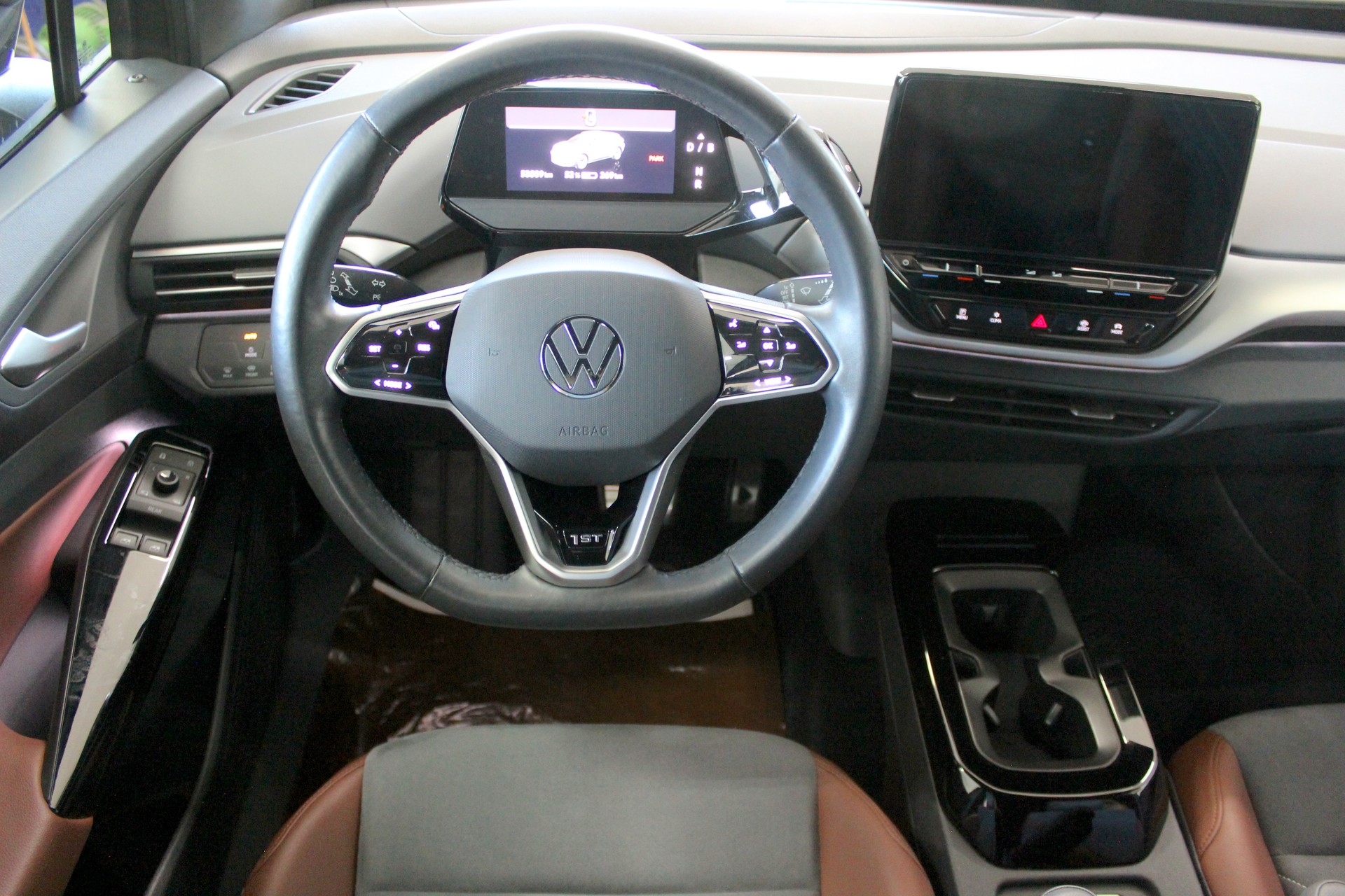VW ID.4 Pro Performance 77 kWh 1ST 💥 TOP Ausstattung inkl. AHK 💥 Garantie 💥 Lieferung möglich-image-25