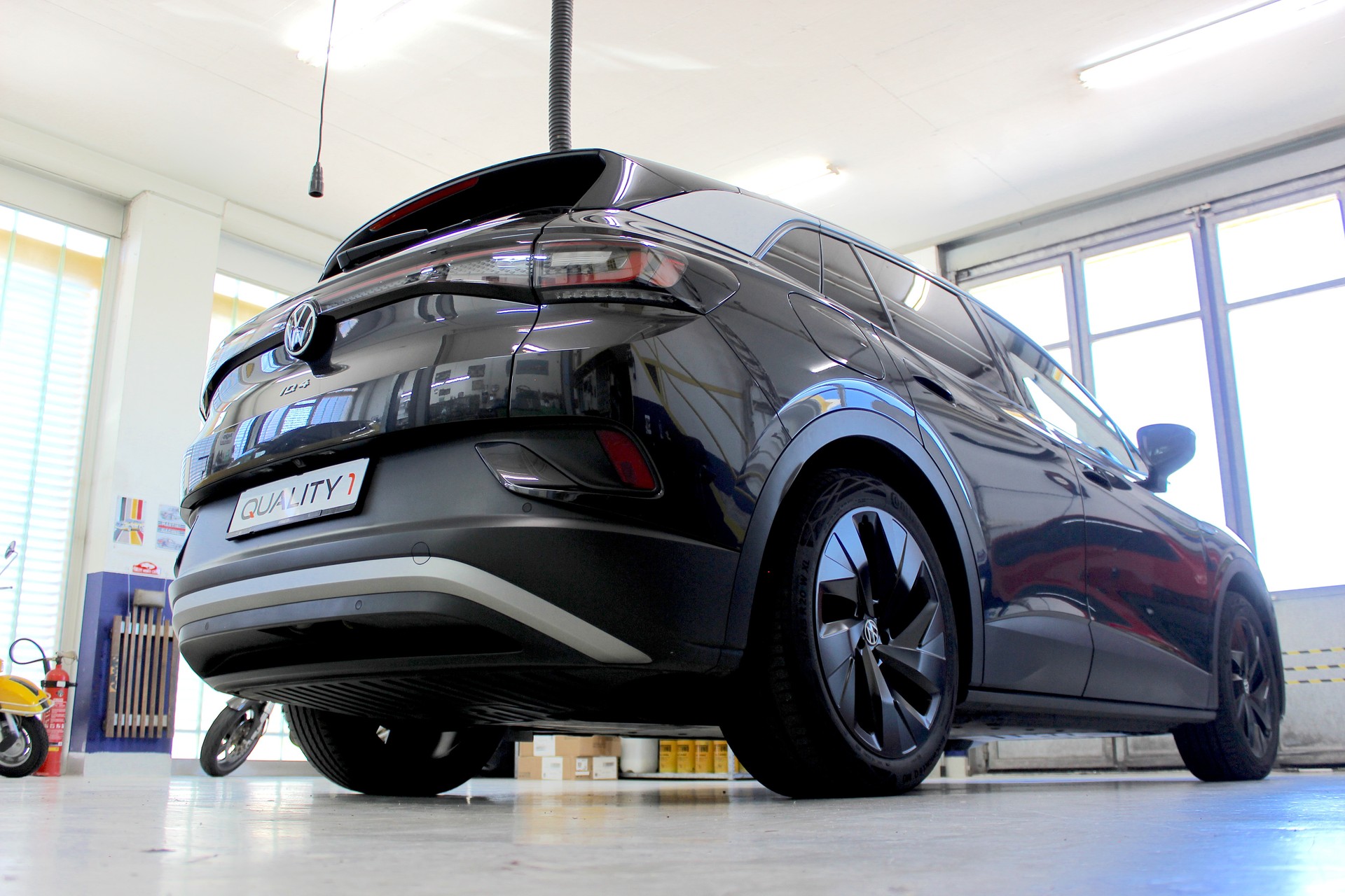 VW ID.4 Pro Performance 77 kWh 1ST 💥 TOP Ausstattung inkl. AHK 💥 Garantie 💥 Lieferung möglich-showroom-element-3