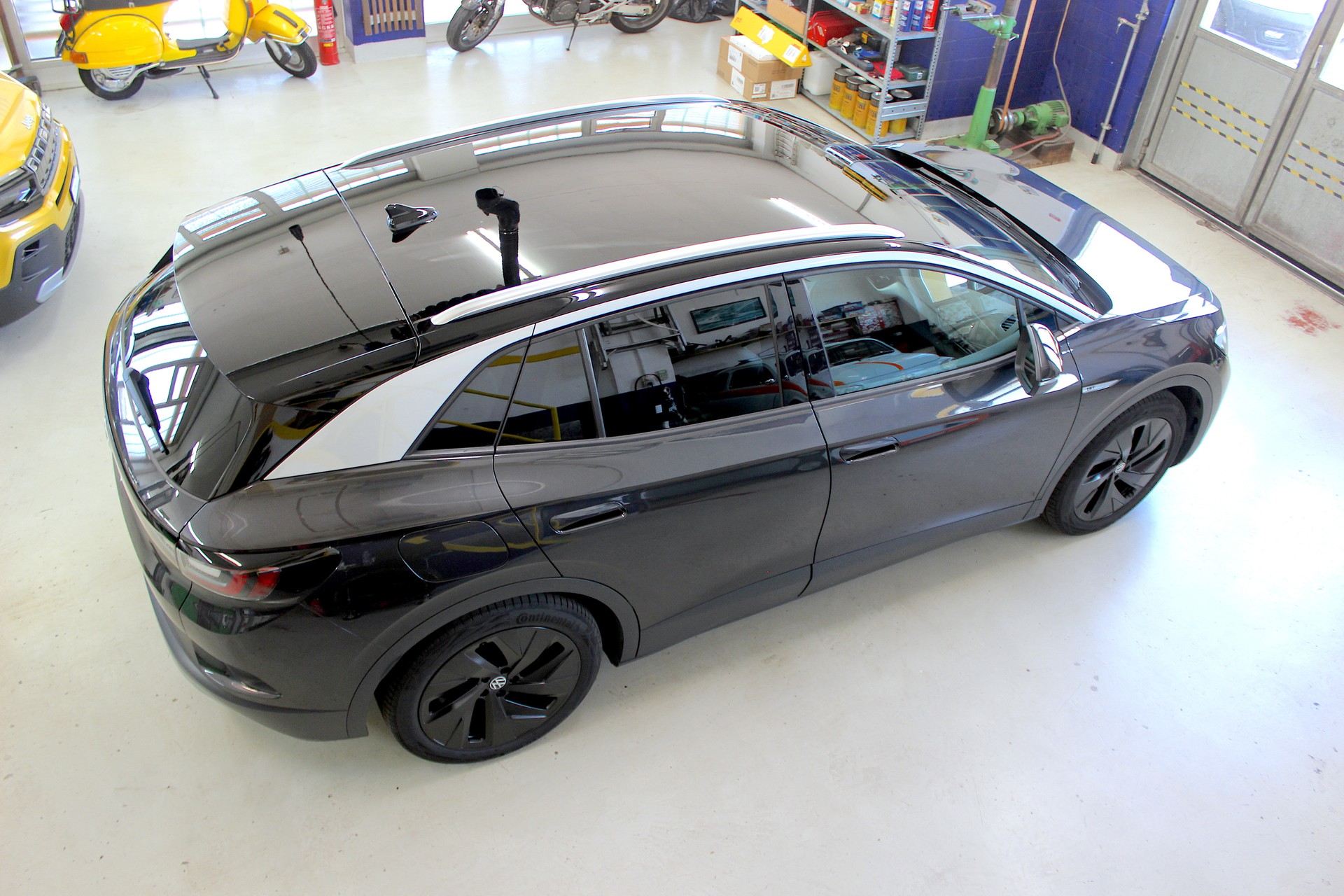 VW ID.4 Pro Performance 77 kWh 1ST 💥 TOP Ausstattung inkl. AHK 💥 Garantie 💥 Lieferung möglich-showroom-element-2